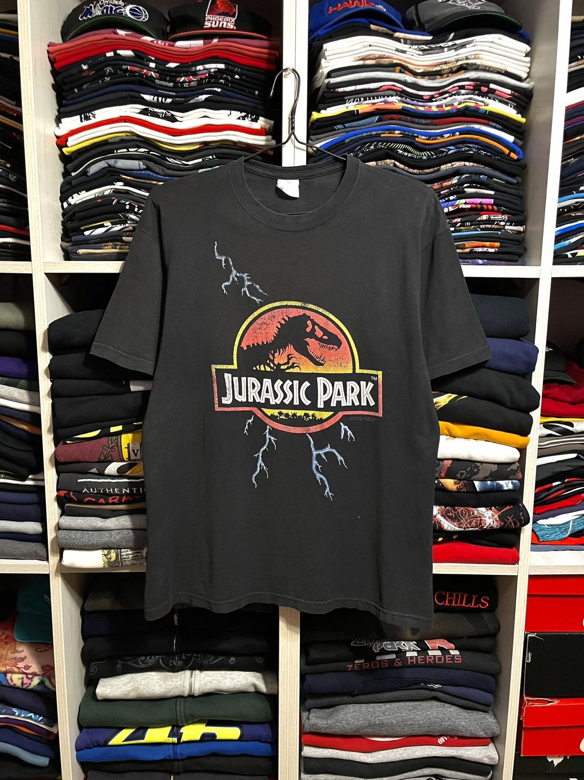 Vintage Vintage 1992 Jurassic Park Movie Promo Faded T-Shirt 90s Size US M / EU 48-50 / 2 - 1 Thumbnail