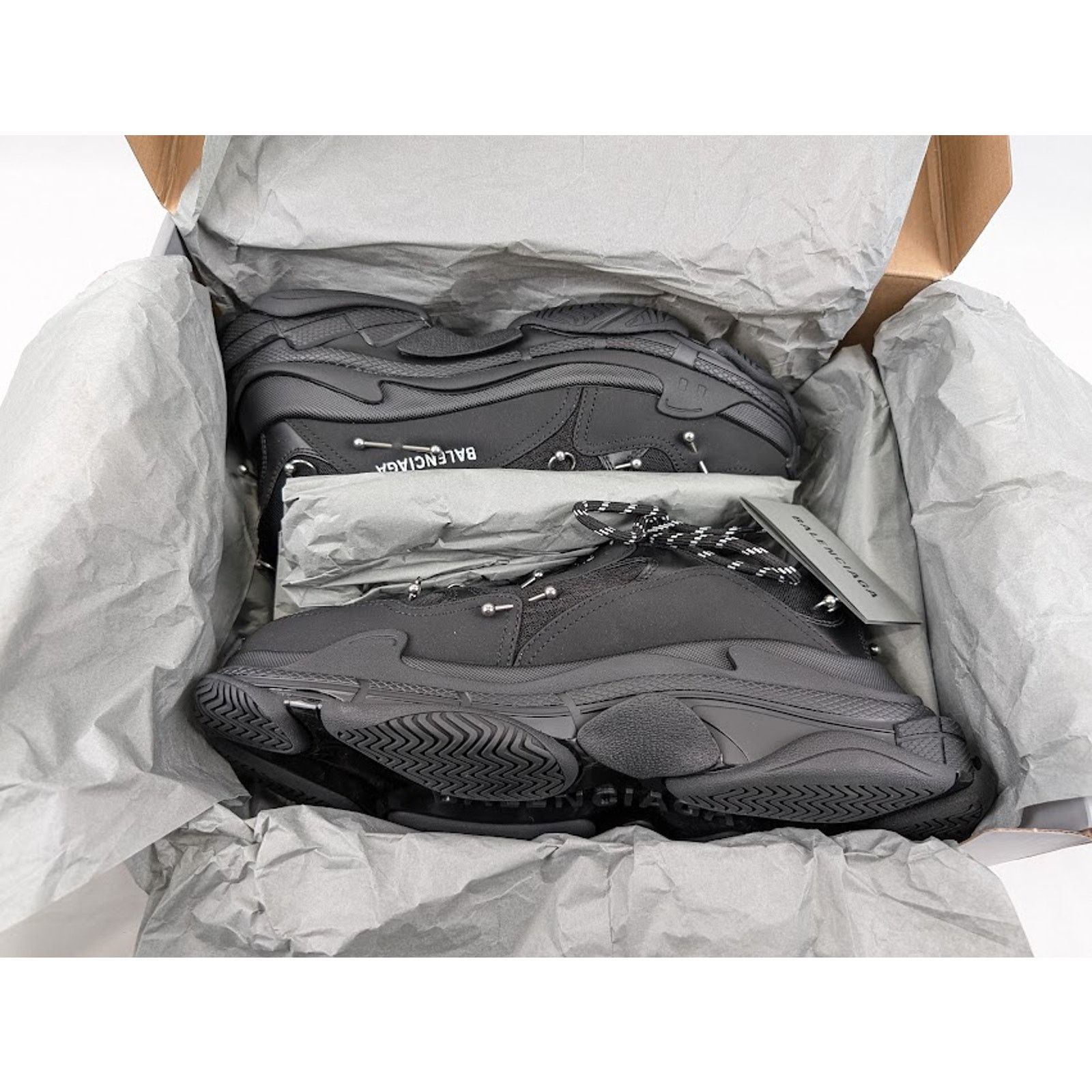 Balenciaga o1rshd1 Triple S Soccer Sneakers in Black/Silver Size US 13 / EU 46 - 23 Thumbnail