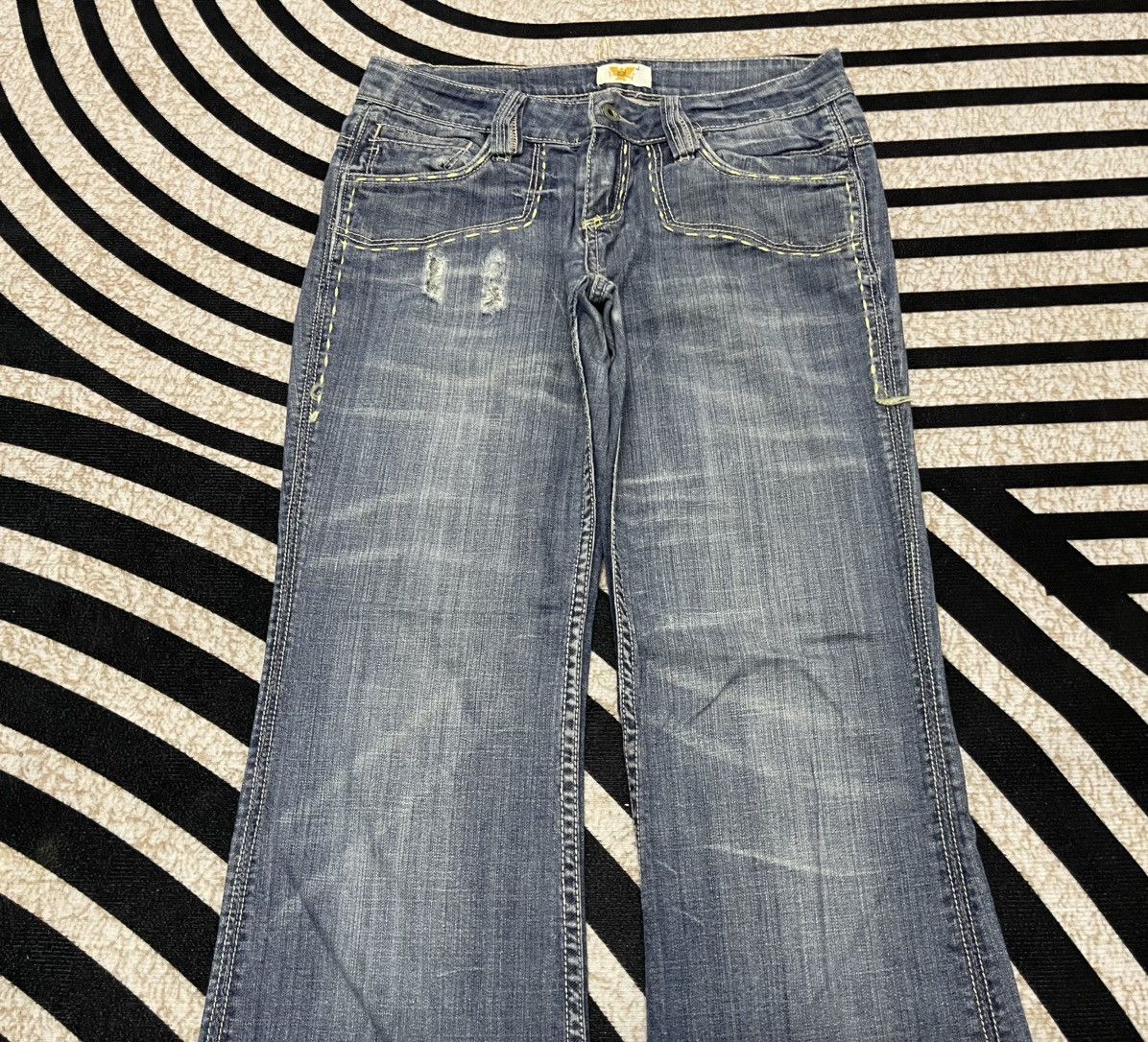 Antik Denim 90s ANTIK DENIM DISTRESSED FLARE JEANS Size US 29 - 5 Thumbnail