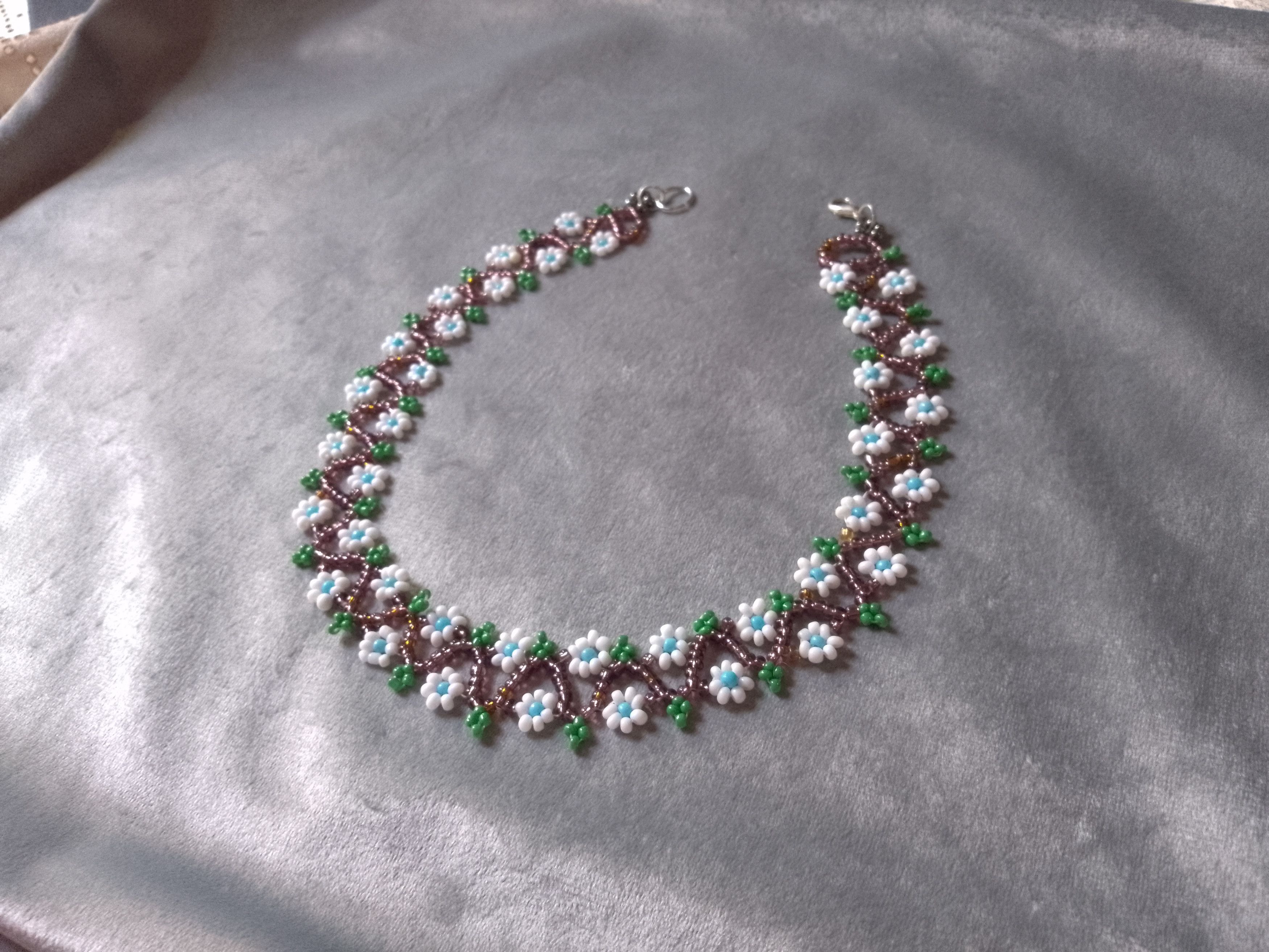 Handmade Necklace. Netted Beaded Flowers. Elegant. In glass Size ONE SIZE - 1 Thumbnail