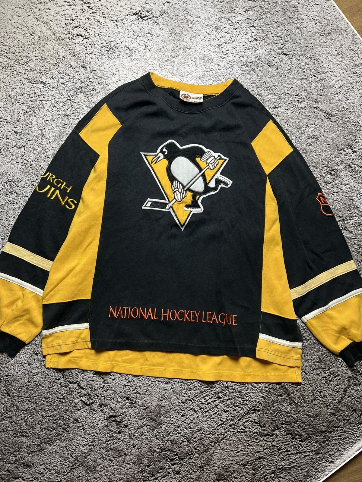 VTG 90’s Pittsburgh Penguins NHL campri sweatshirt rare
