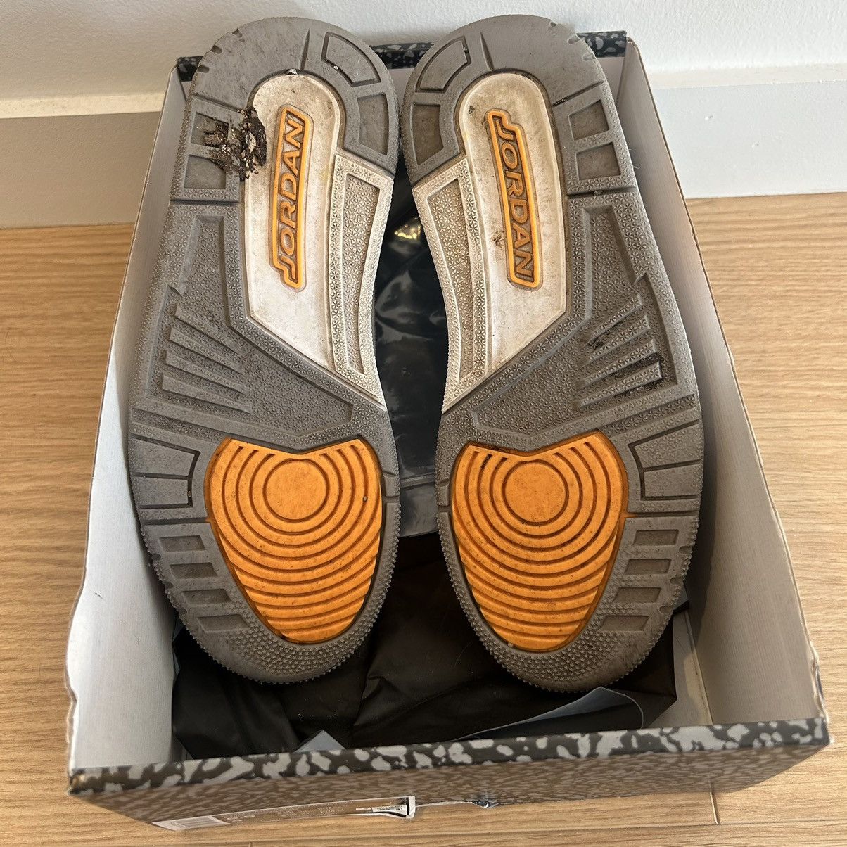 Jordan Brand Jordan 3 Laser Orange Size US 5.5 / IT 35.5 - 6 Thumbnail