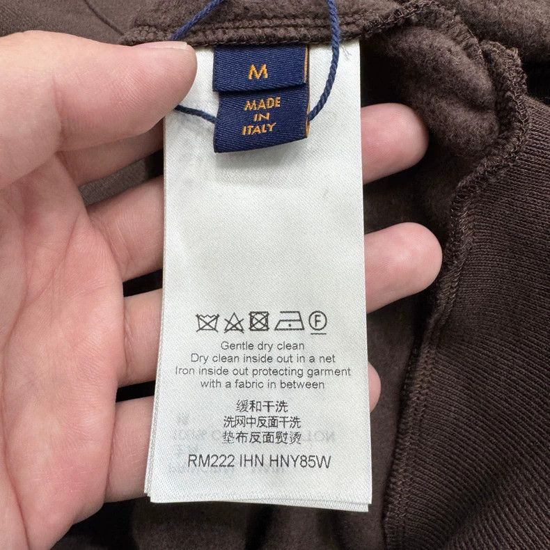 Other Louis Vuitton Burt's Bees Organza Logo Cartoon Drawstring Size US M / EU 48-50 / 2 - 5 Thumbnail
