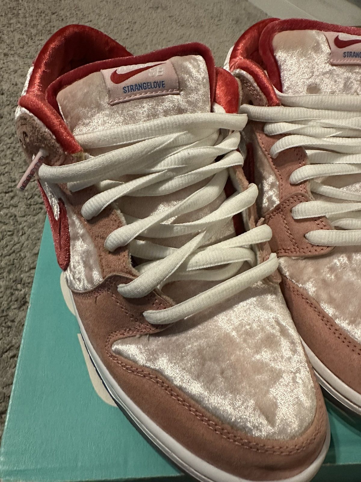 Nike × StrangeLove Skateboards Nike SB Dunk Low Strangelove Skateboards Size US 9.5 / EU 42-43 - 5 Thumbnail