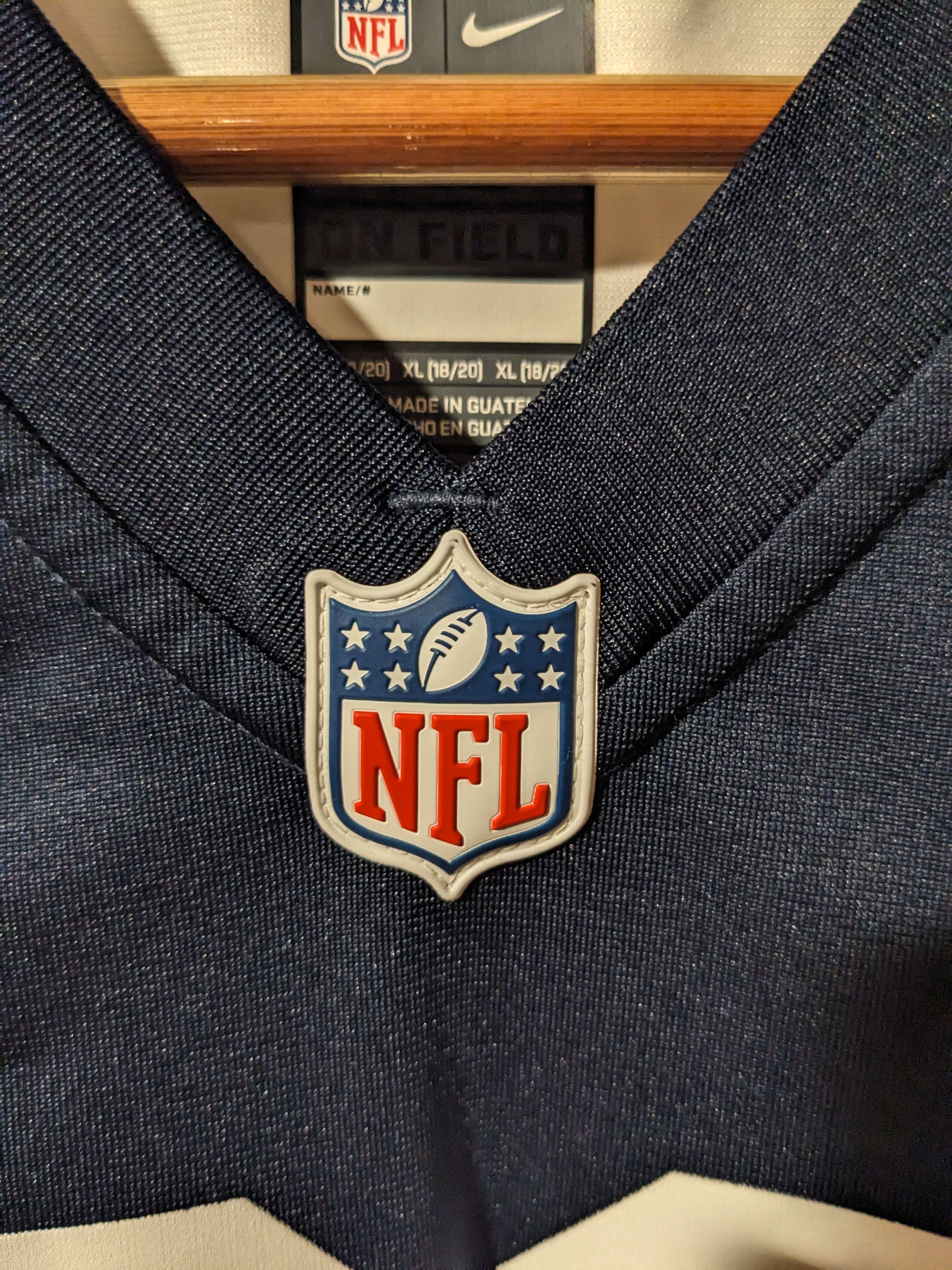 Nike Dallas Cowboys NFL Football Bryant Boys XL Football Jersey Size US XL / EU 56 / 4 - 7 Thumbnail