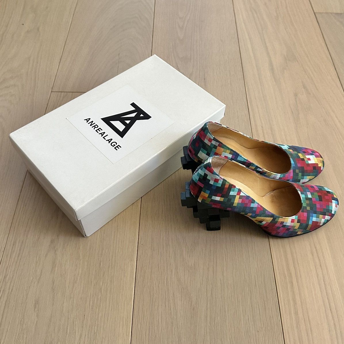 ANREALAGE AW2011 Pixelated Pumps Size US 6.5 / IT 36.5 - 7 Thumbnail
