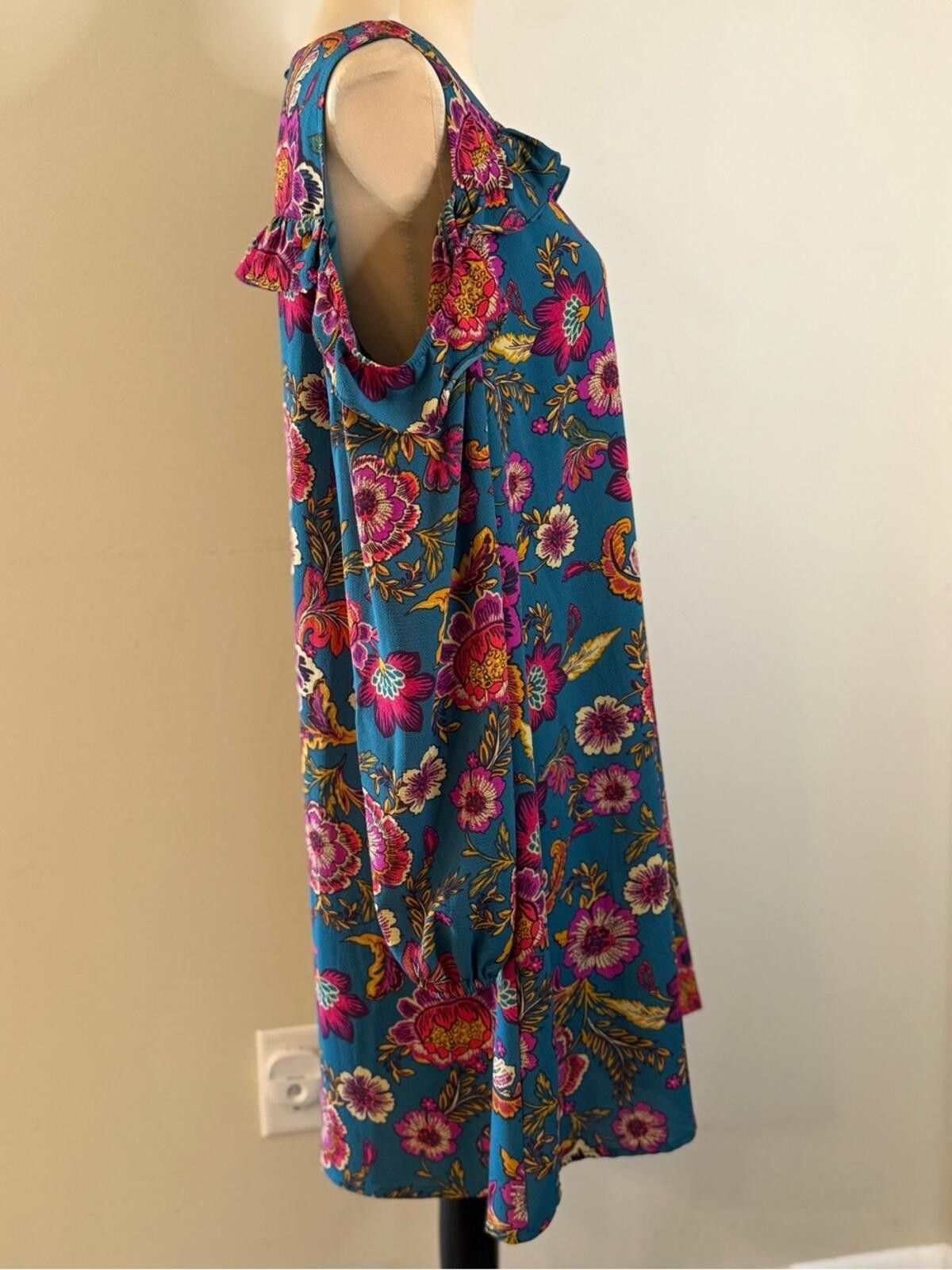 Other Andrew by Unit cold shoulder floral midi sheath dress SZ LG Size L / US 10 / IT 46 - 2 Thumbnail
