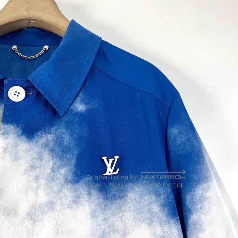 Louis Vuitton Louis Vuitton Blue Sky and White Clouds LOGO Windbreaker c Size US L / EU 52-54 / 3 - 4 Thumbnail