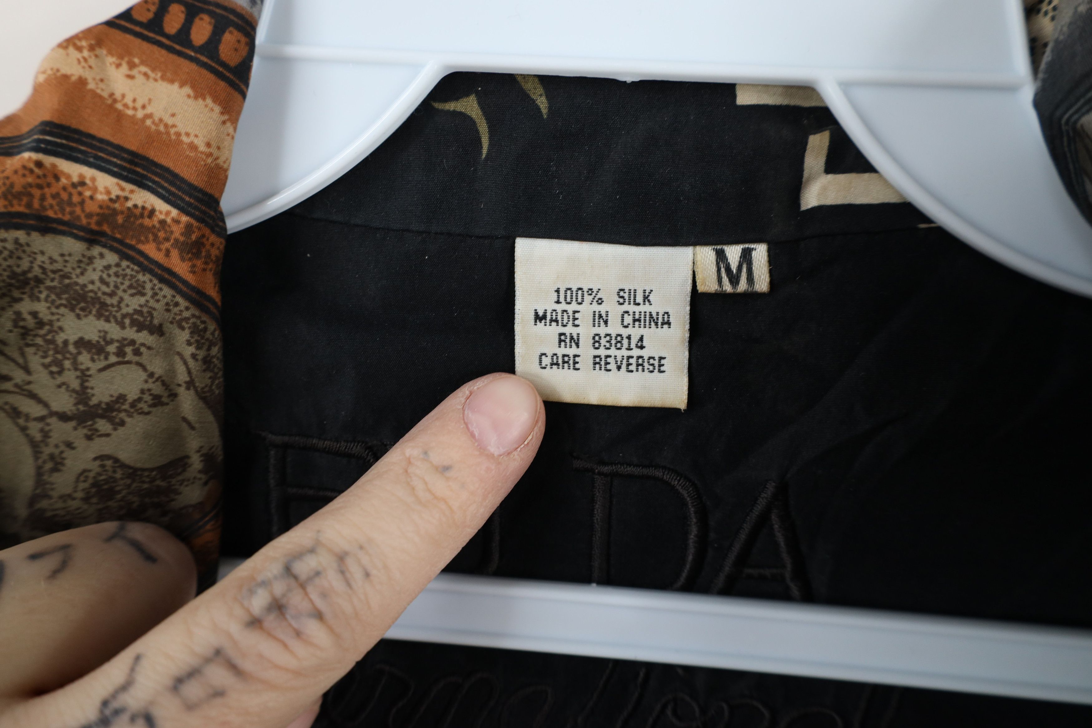 Vintage Vintage 90s Streetwear Silk Geometric Windbreaker Jacket Size M / US 6-8 / IT 42-44 - 7 Thumbnail