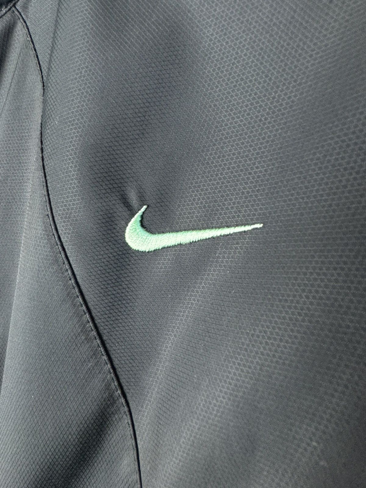 Nike Vintage 00s Nike Baggy Nylon Track Jacket size L Size US L / EU 52-54 / 3 - 4 Thumbnail