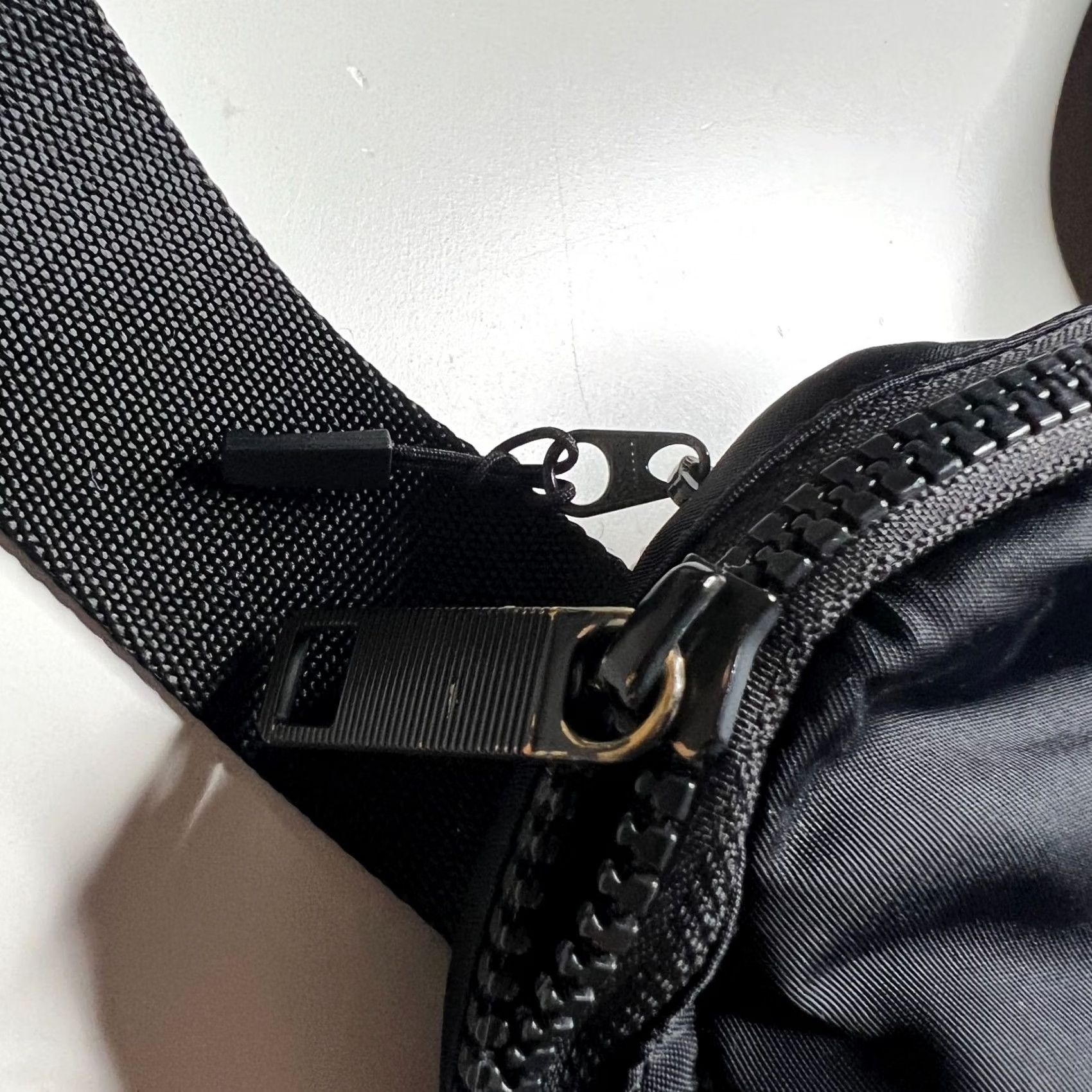 Lululemon Lululemon Everywhere Belt Bag – Black Crossbody Unisex Small Zip Adjustable Strap Bag Accessories Pouch Size ONE SIZE - 7 Thumbnail