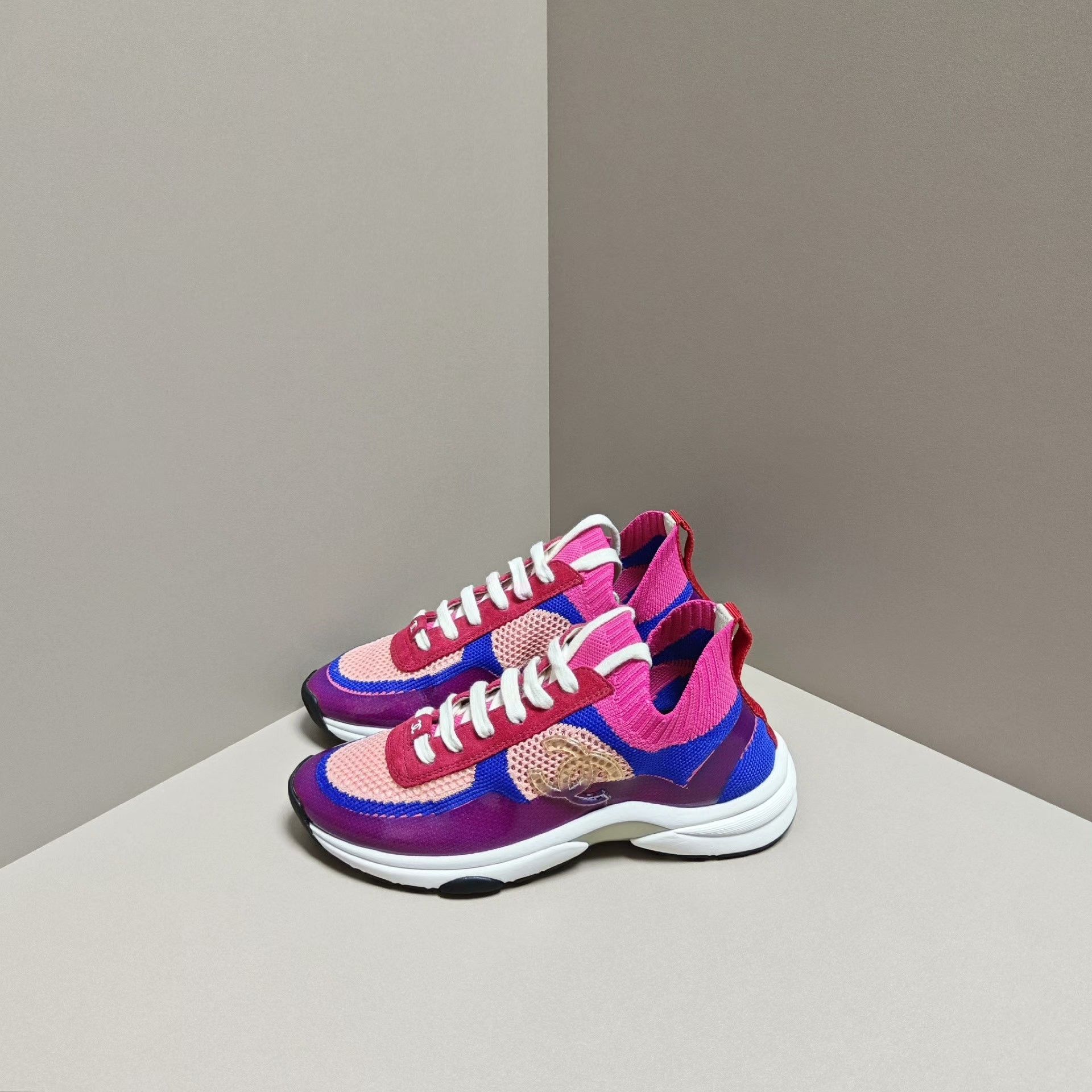 Chanel Chanel Casual Multi Lowtop Sneakers us_6 Women Size US 6 / IT 36 - 1 Thumbnail