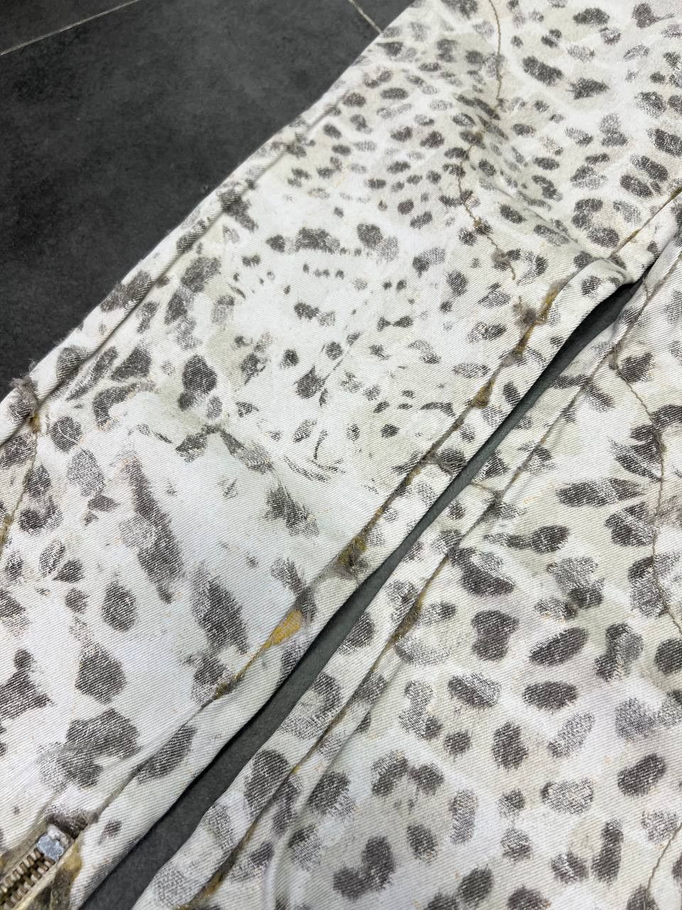 Roberto Cavalli Roberto Cavalli Leopard Print Vintage Jeans Size 28" / US 6 / IT 42 - 9 Thumbnail