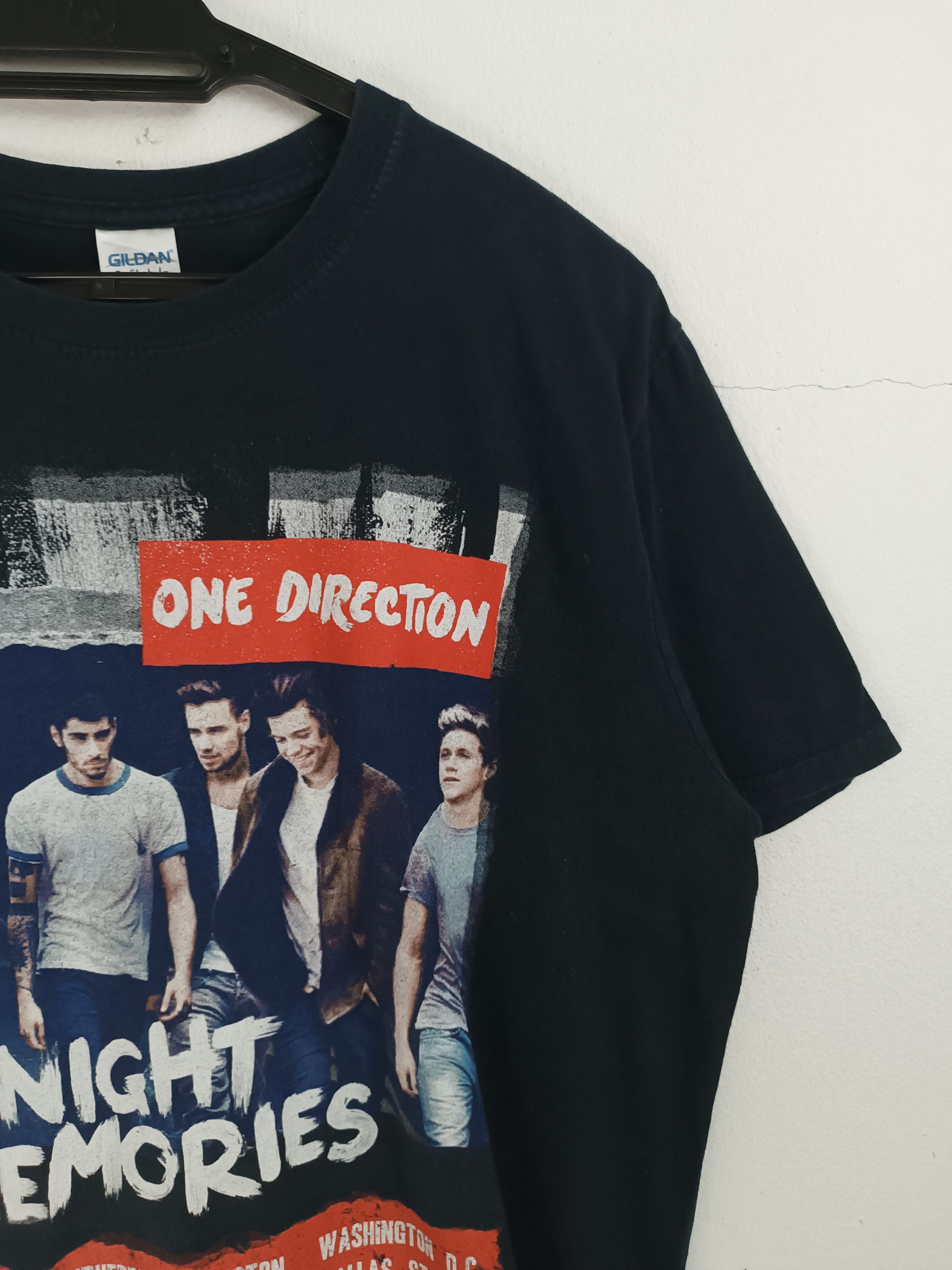 Band Tees VINTAGE '14 ONE DIRECTION MIDNIGHT MEMORIES TOUR TEE Size US M / EU 48-50 / 2 - 6 Thumbnail