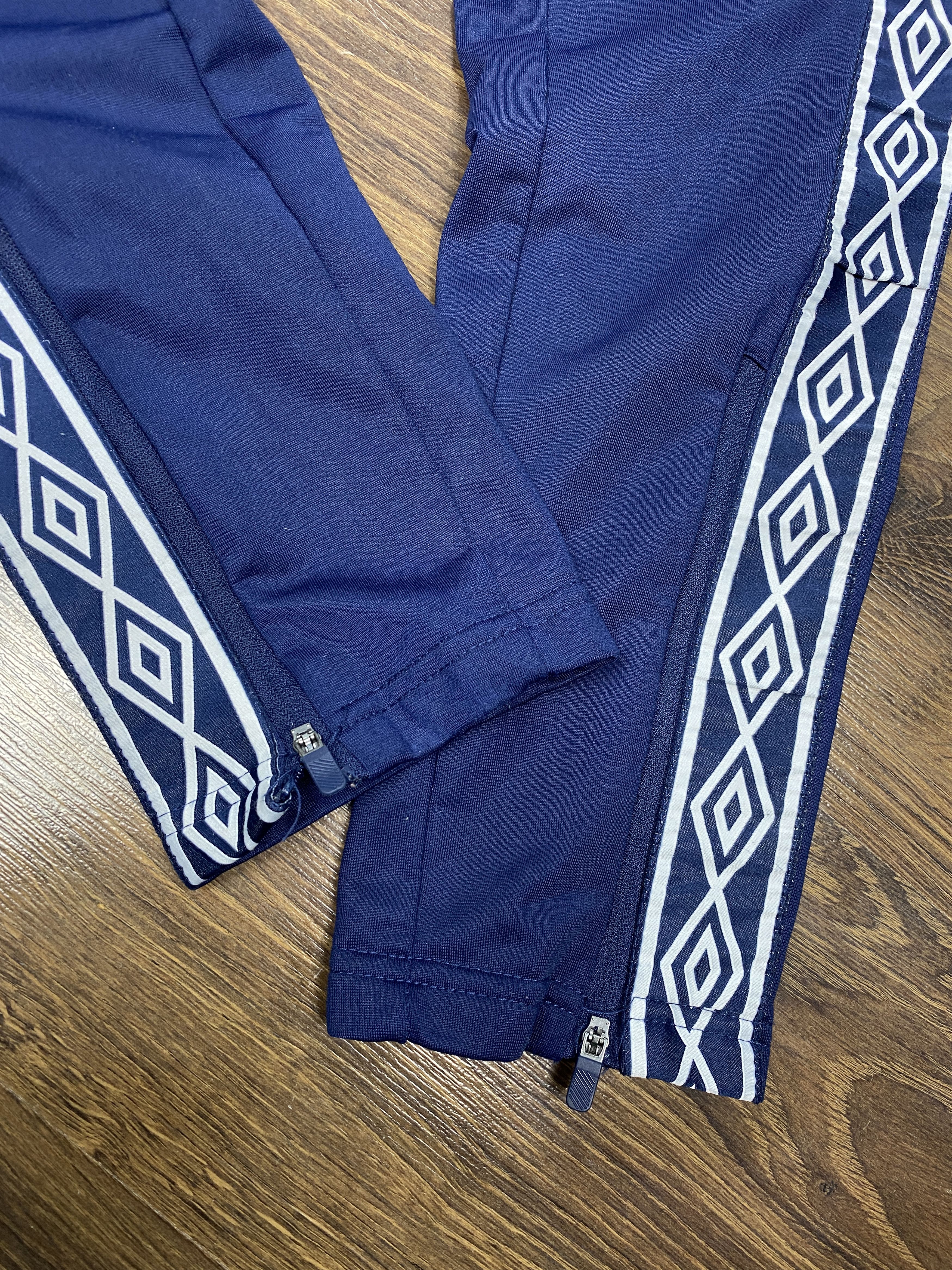 Umbro Umbro vintage logo sweatpants pants Size US 30 / EU 46 - 4 Thumbnail