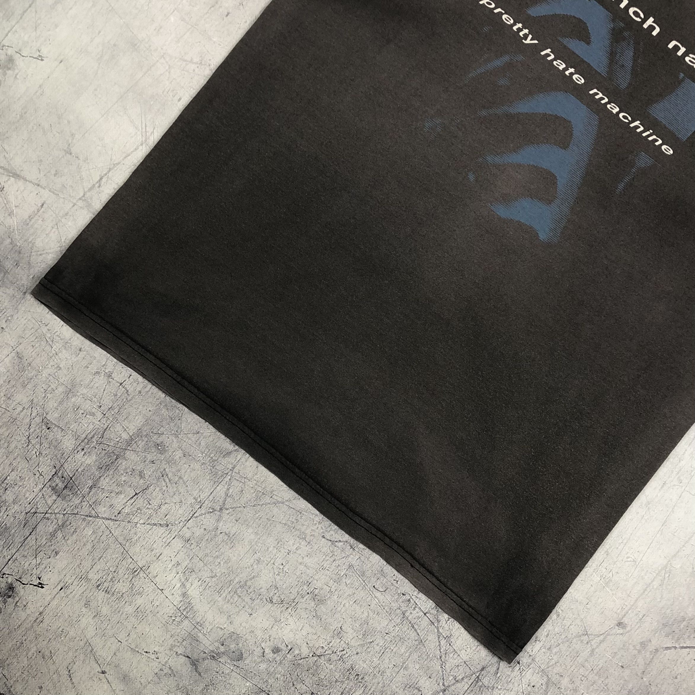 Band Tees Rare Vintage NIN Nine Inch Nails Pretty Hate Machine Tee 90s Size US L / EU 52-54 / 3 - 8 Thumbnail