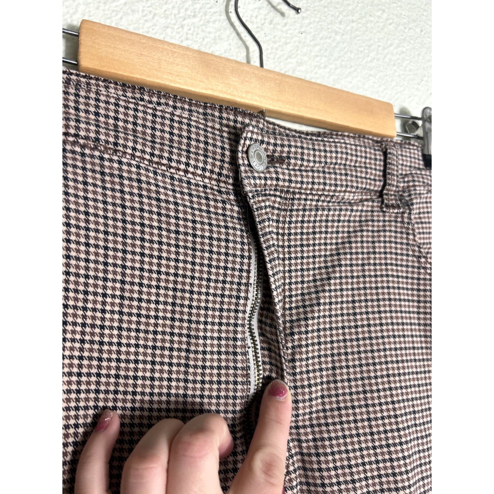 American Eagle Outfitters American Eagle Flex Pants Womens 18 Long Brown Houndstooth 38x29 Flaw Size 40" / US 18 - 6 Thumbnail