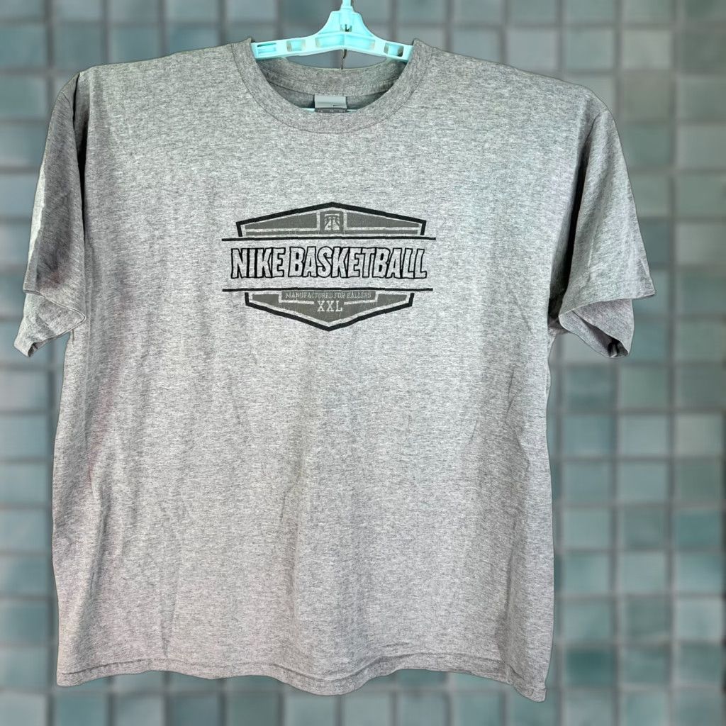 Nike VINTAGE Nike Basketball T Shirt XL Gray Ballers 90s Mens Size US XL / EU 56 / 4 - 1 Thumbnail