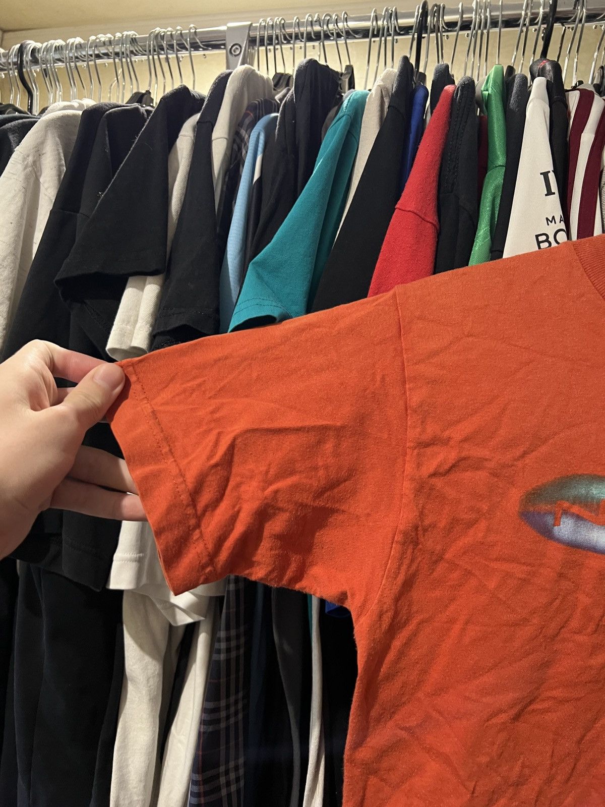 Nike VINTAGE NIKE CENTRE SWOOSH ORANGE 90S MENS T SHIRT SIZE S Size US S / EU 44-46 / 1 - 3 Thumbnail