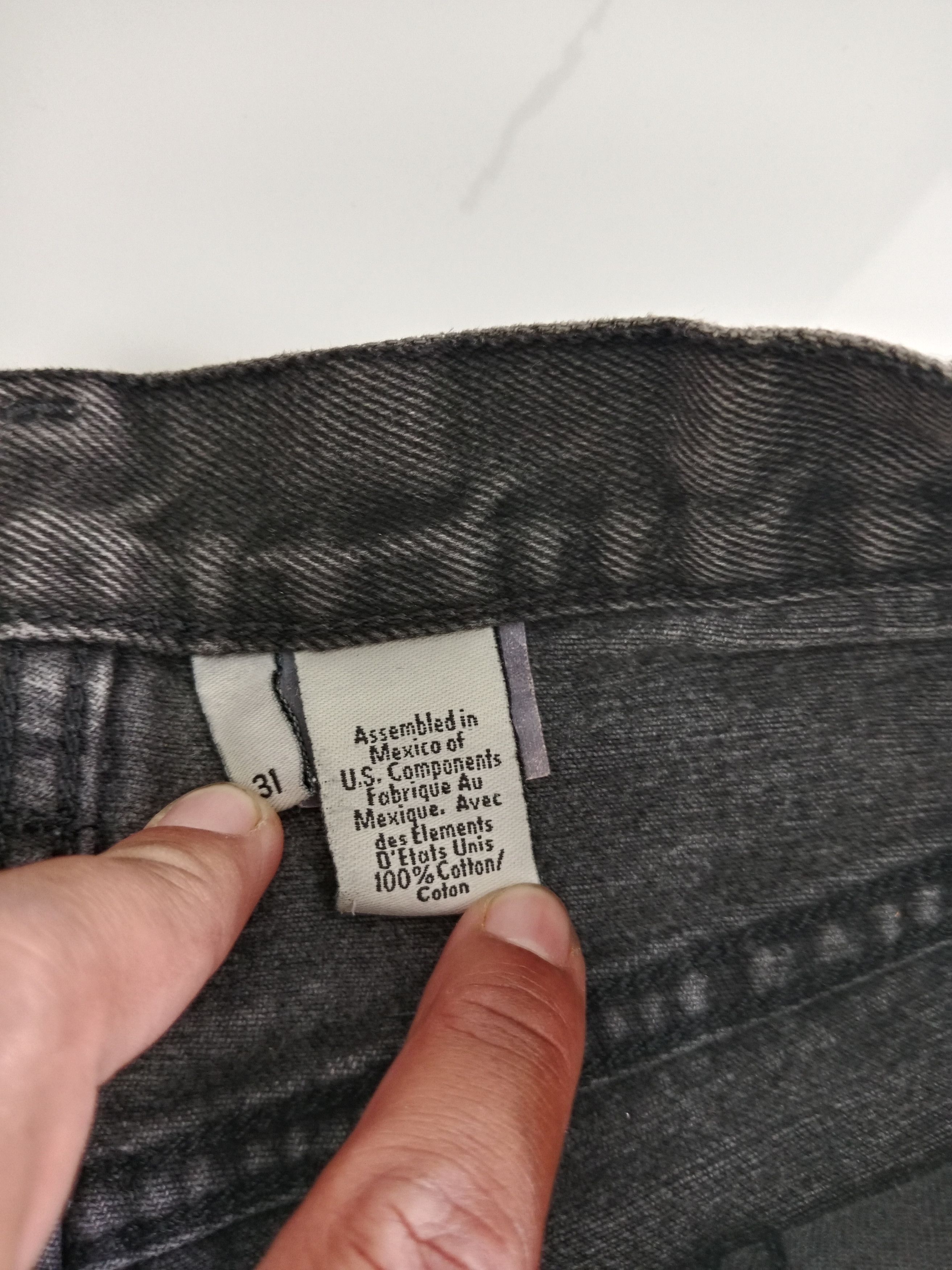 Calvin Klein CALVIN KLEIN Jean's Short Distressed Style Size 28" / US 6 / IT 42 - 8 Thumbnail
