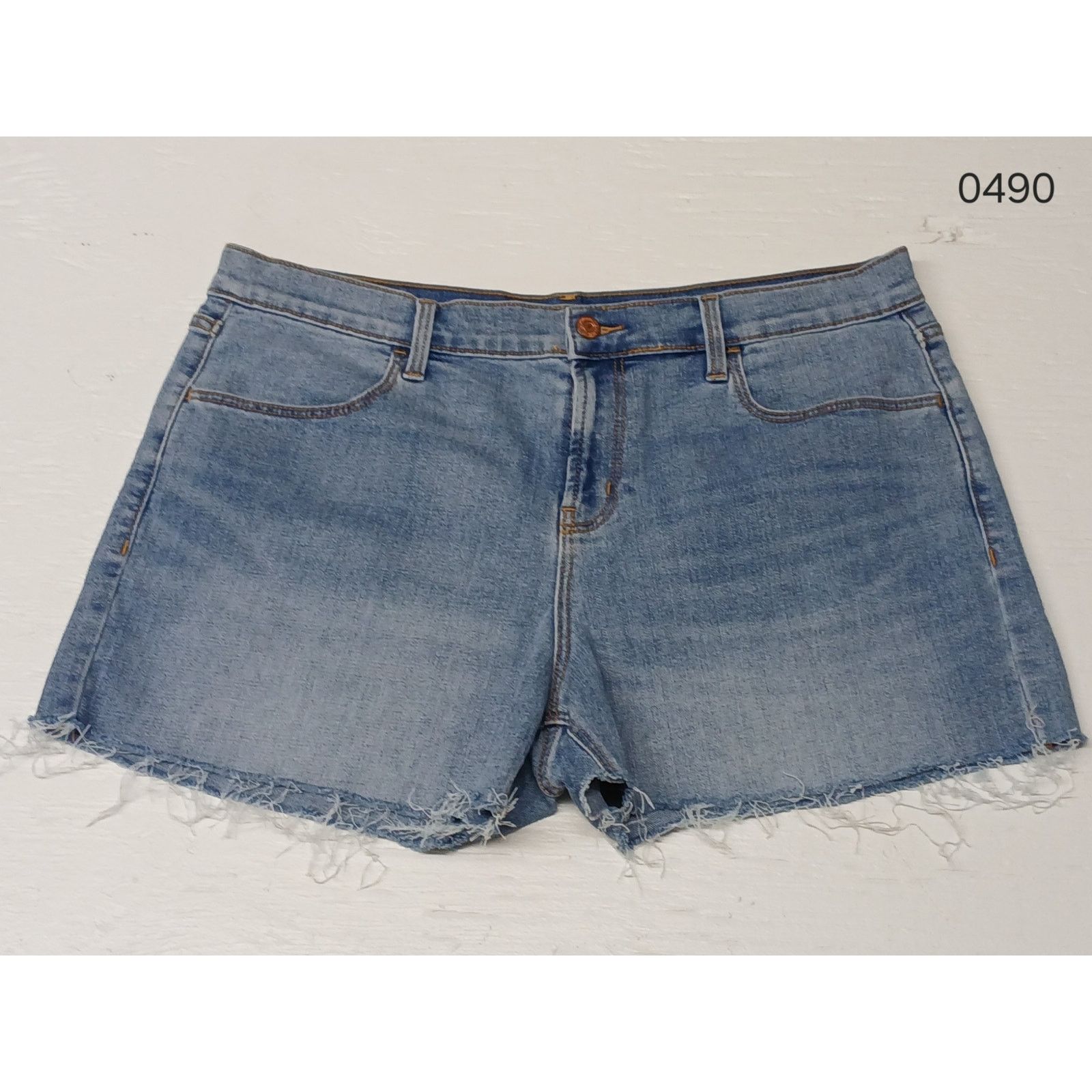 Old Navy Old navy 14 Cut Off Dress Casual Comfort Blue Shorts Size 36" / US 14 / IT 50 - 1 Thumbnail