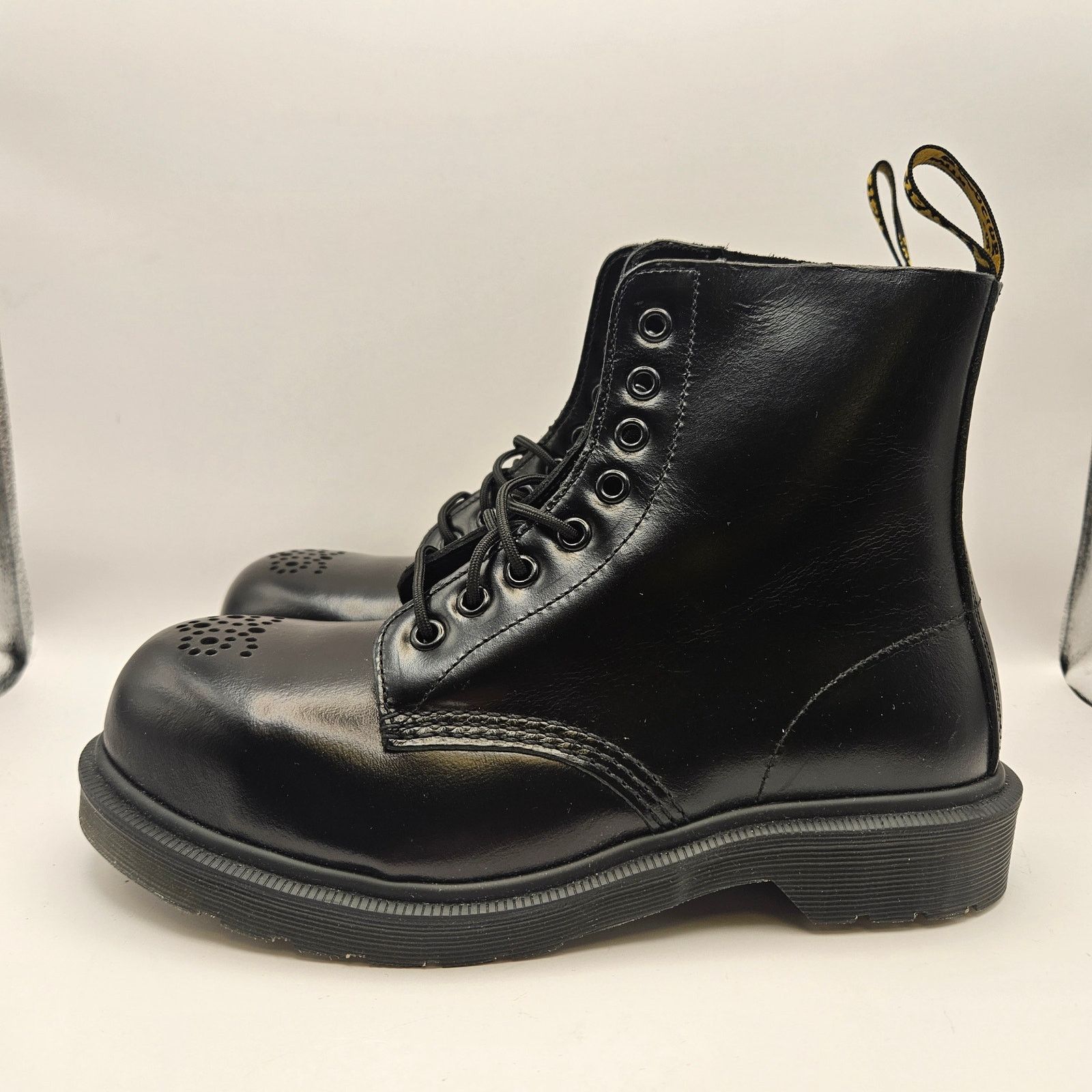 Dr. Martens DR MARTENS WOMEN'S 7 ST BROGUE 1460 PASCAL NWOB BLACK Size US 7 / IT 37 - 2 Thumbnail