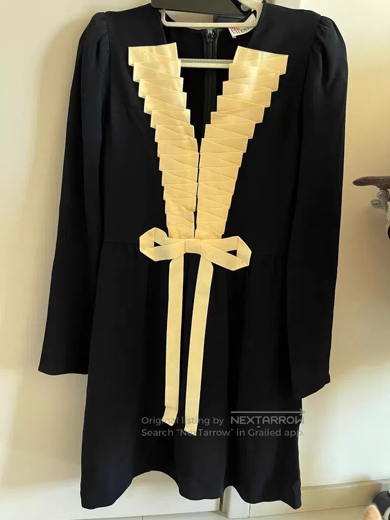 Valentino Valentino dress Size S / US 4 / IT 40 - 2 Thumbnail