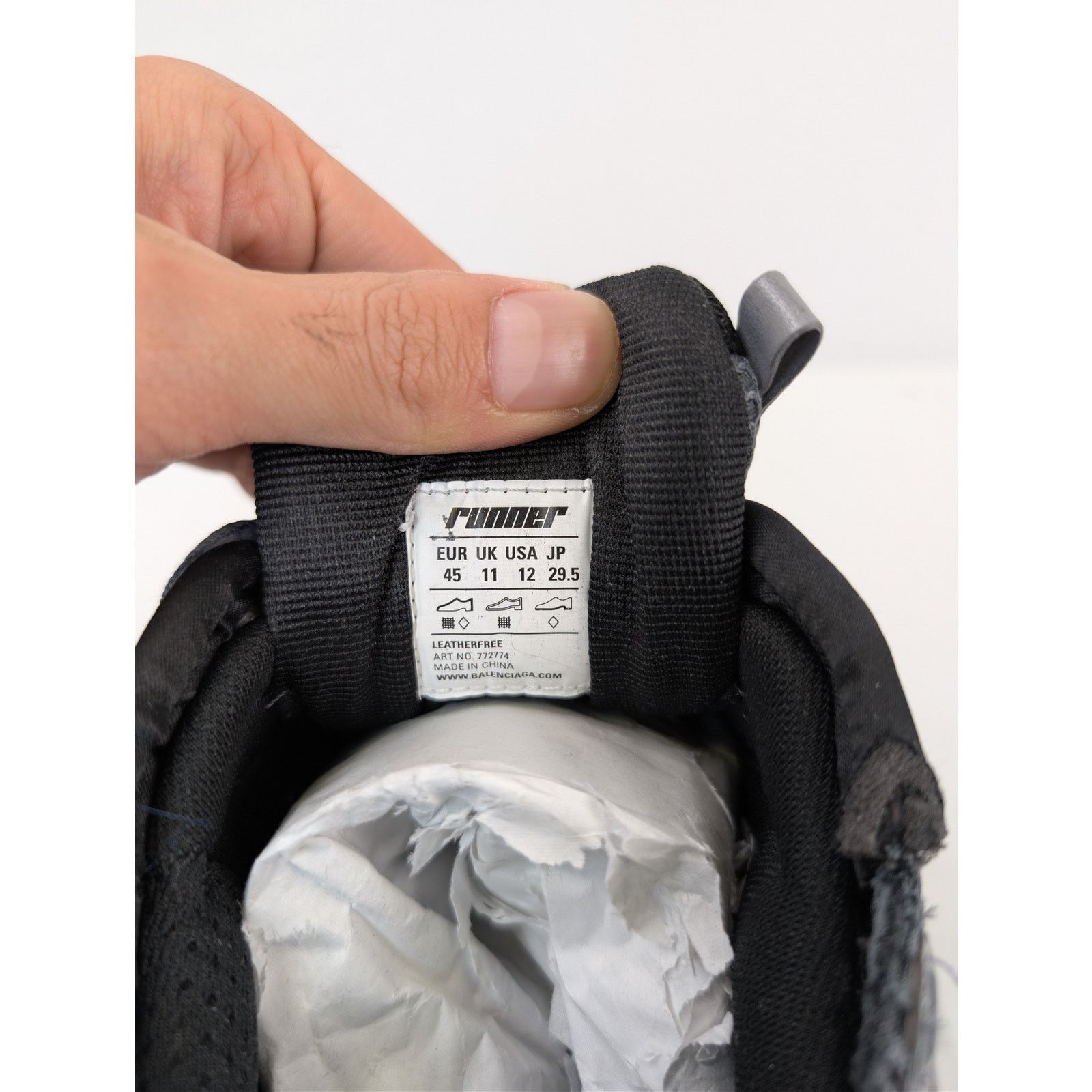 Balenciaga o1rshd1 Mesh and Rubber Runner Sneaker in Dark Grey / Black Size US 12 / EU 45 - 18 Thumbnail