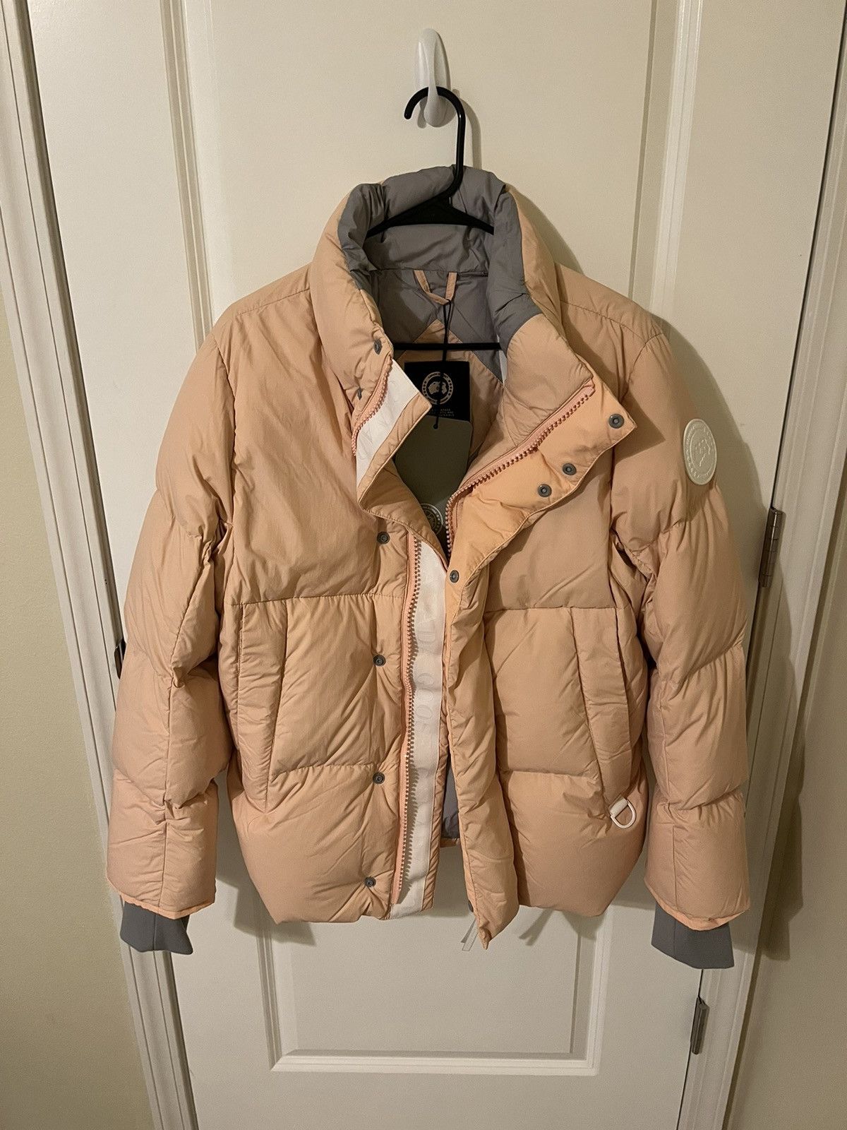 image of Canada Goose Pastel Everett Puffer Jacket New With Tags in Pink, Men's (Size Small)