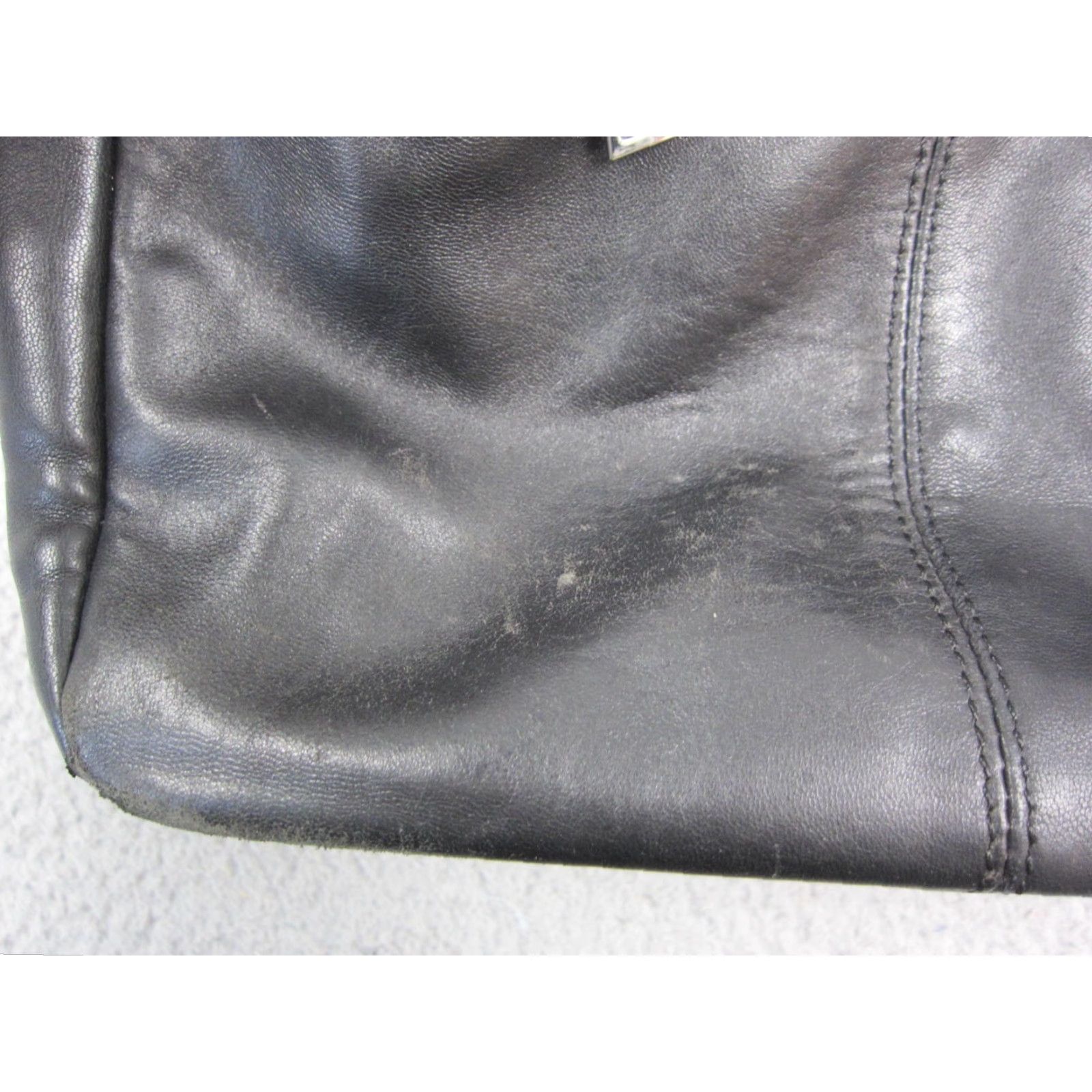Vintage VINTAGE Wilsons Leather Purse Womens Black Tote Shoulder Zip Top Minimalist Bag Size M / US 6-8 / IT 42-44 - 5 Thumbnail