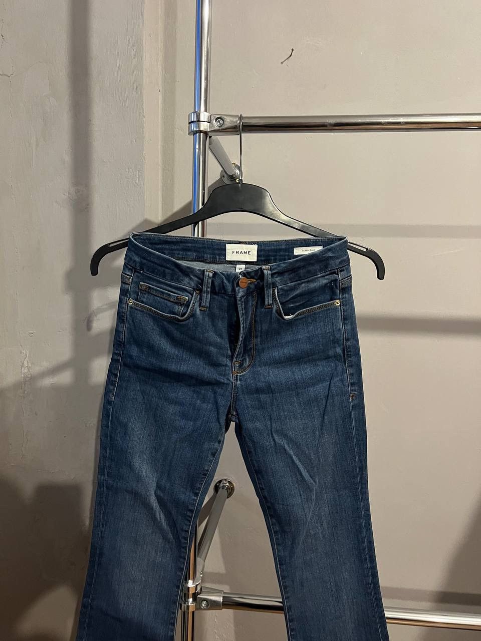 Frame $299 FRAME LE MINI ICON BOOT JEANS WOMENS SIZE 27 BLUE MID Size US 27 - 5 Thumbnail