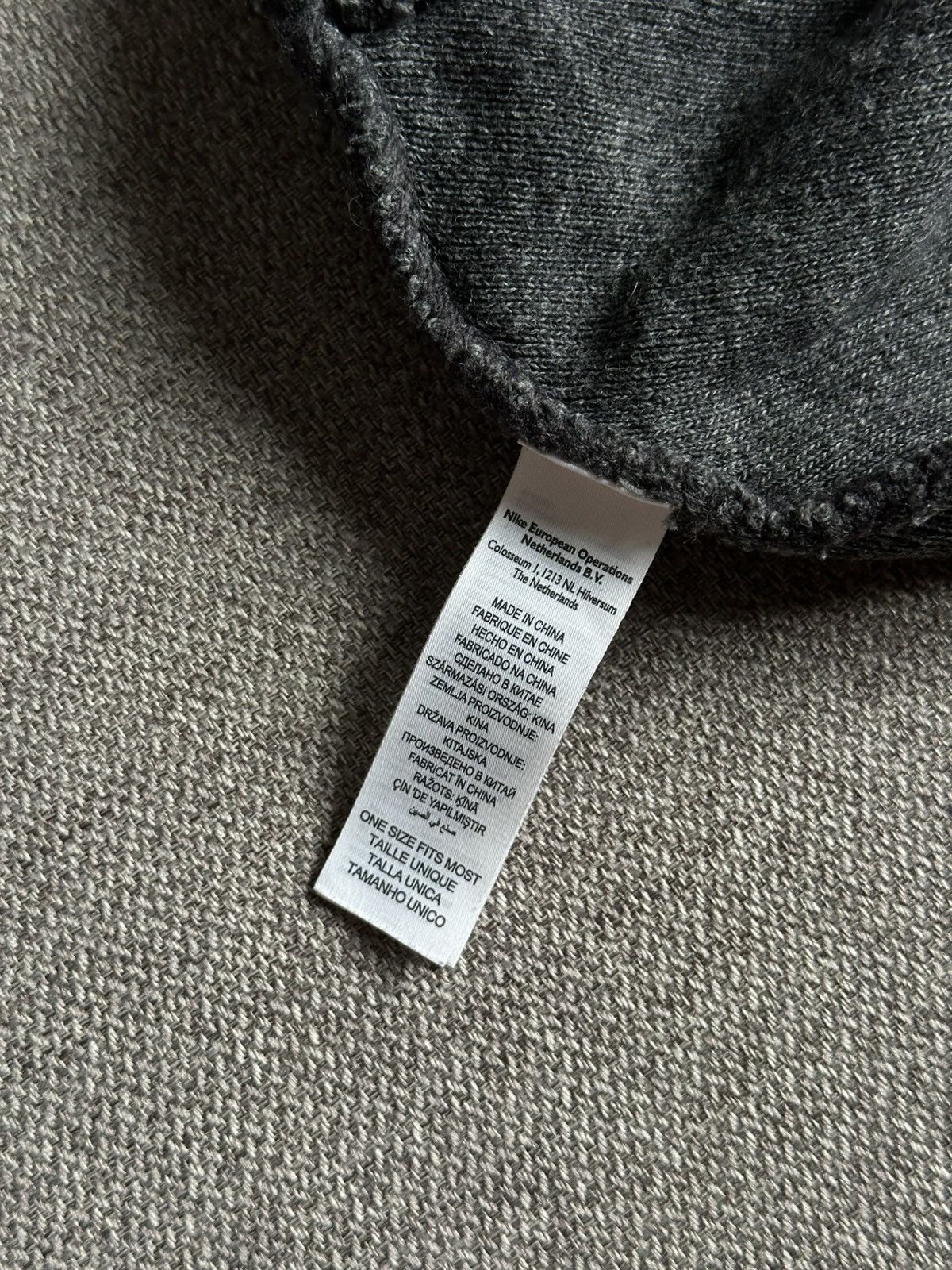 Nike × Undercover Nike x Undercover Gyakusou beanie hat gray/navy Size ONE SIZE - 5 Thumbnail