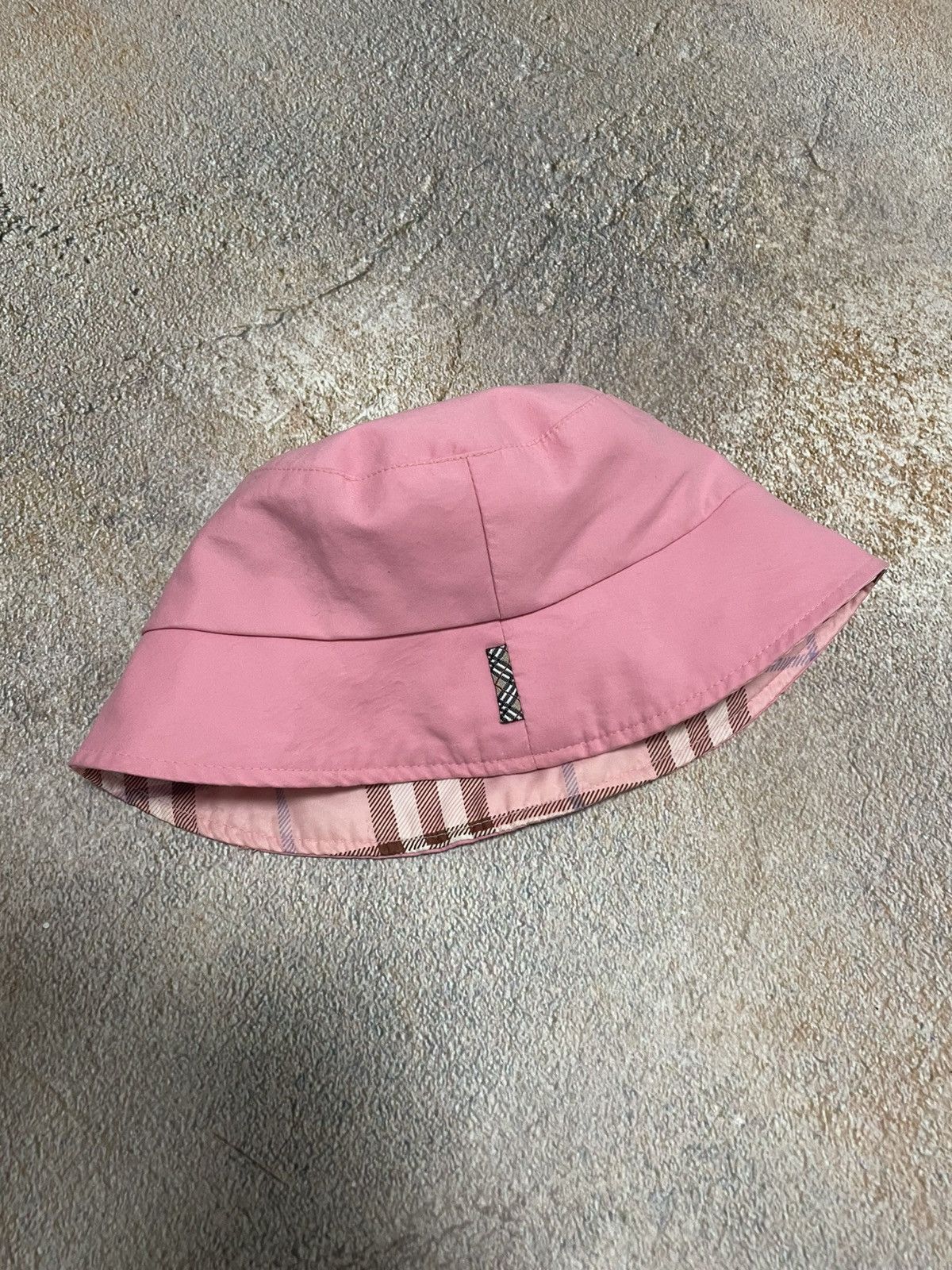 Burberry Burberry Reversible Checked Bucket Hat Size ONE SIZE - 6 Thumbnail