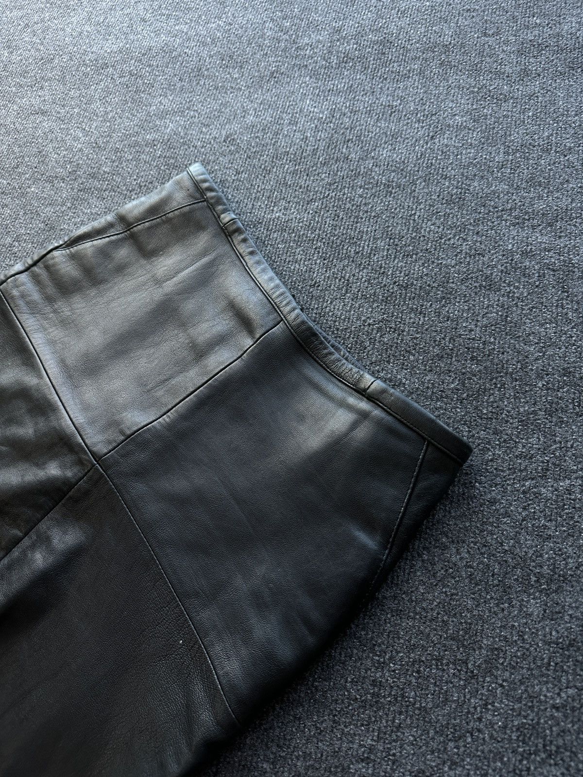 Leather SEXY🚨 LEATHER Y2K AVANT GARDE BLACK MINI SKIRT Size 30" / US 8 / IT 44 - 2 Thumbnail