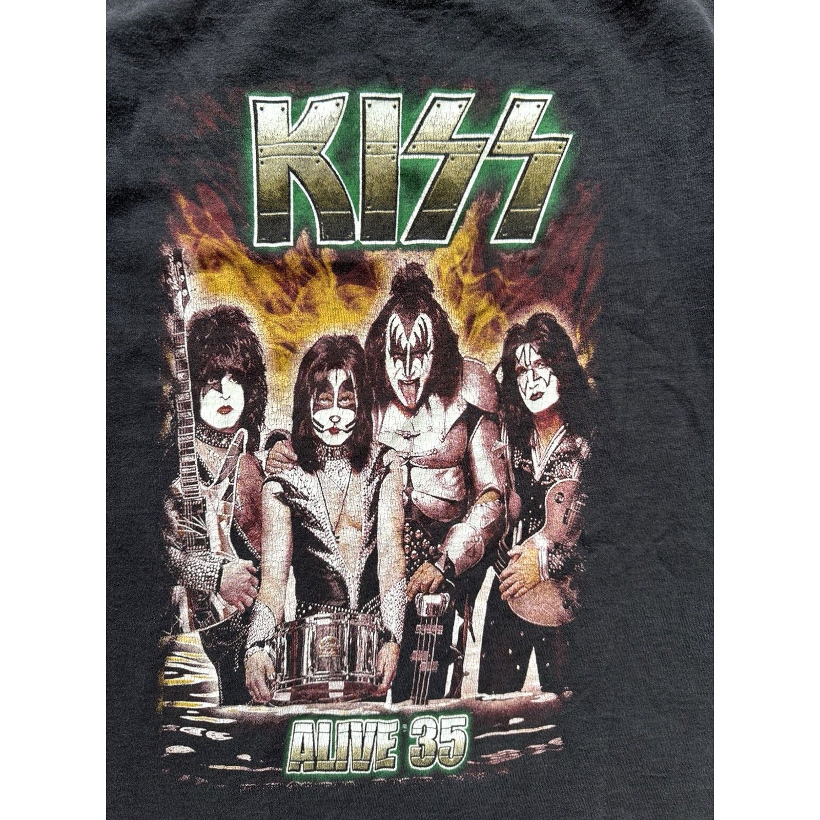 Fruit Of The Loom Kiss Alive 35 Band T-shirt S Small Rock Tee Mens Short Sleeve Black Rock Music Band Theme 80s 90s Vintage? Size US S / EU 44-46 / 1 - 2 Thumbnail