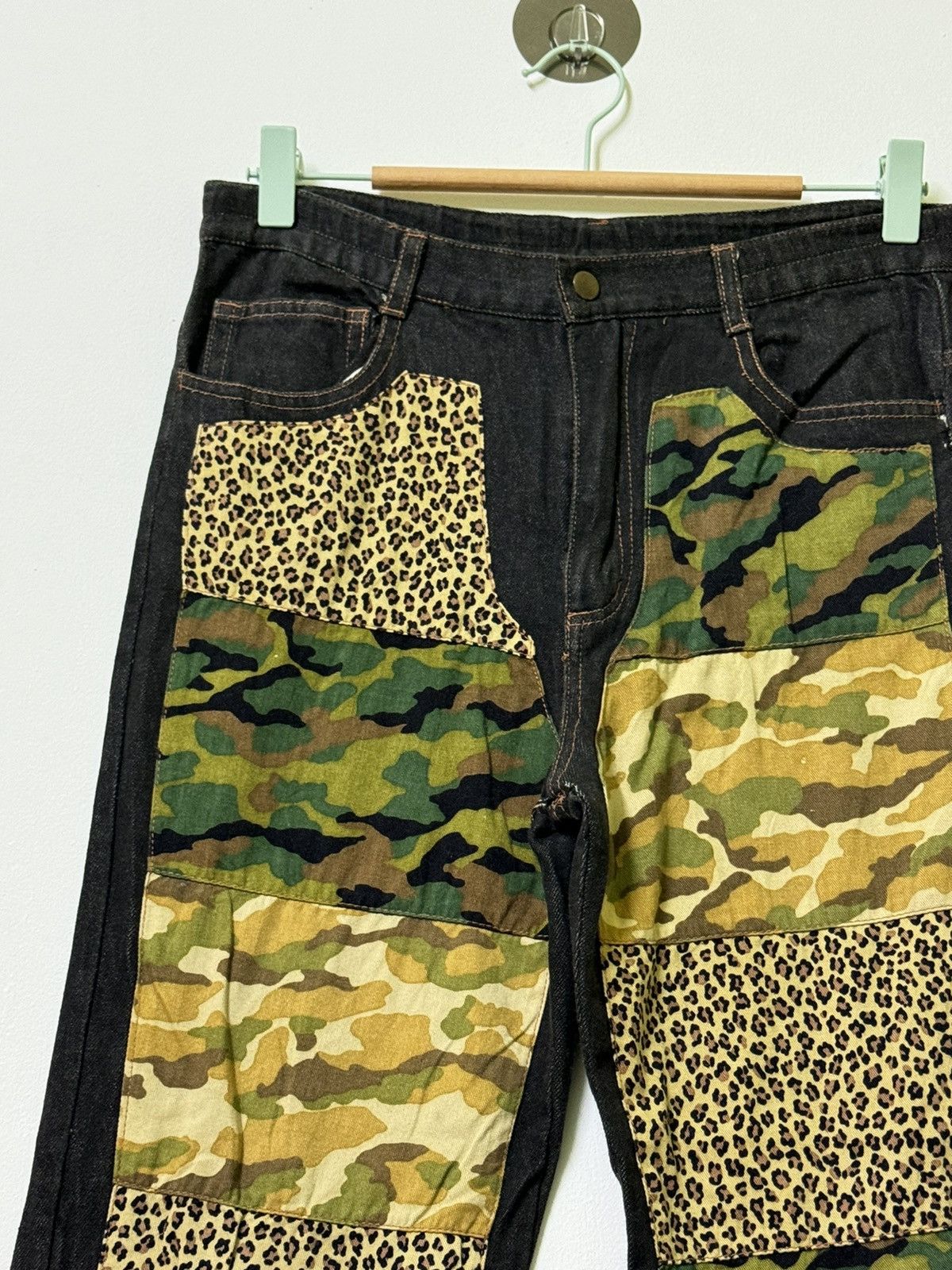 Japanese Brand Flare Double Knee Camouflage Custom Distressed Denim Size US 27 - 4 Thumbnail