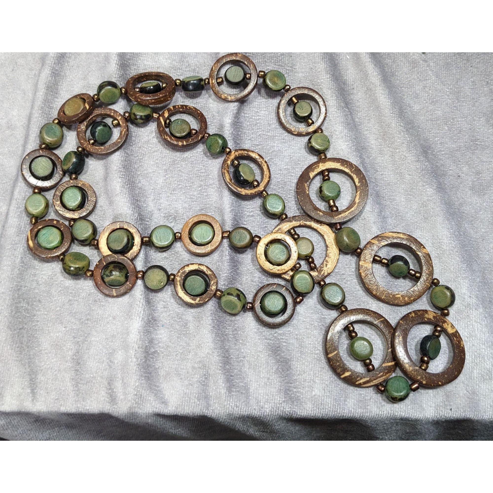 Other Handcrafted Wooden Brown And Green Disc Necklace With Circul Size ONE SIZE - 5 Thumbnail
