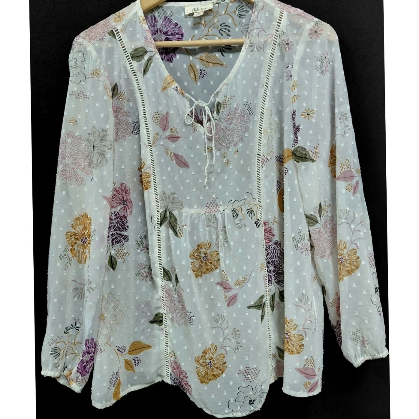 Style & Co Style & Co White Floral Blouse Women's M Long Sleeve V-Neck Woven Polyester Casual Workwear Size M / US 6-8 / IT 42-44 - 2 Thumbnail