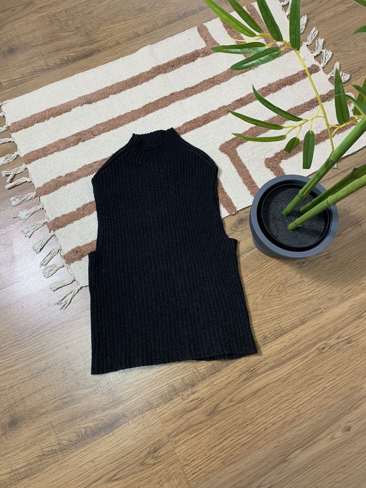 Annette Gortz VINTAGE ANNETTE GORTZ KNITTED VEST Size M / US 6-8 / IT 42-44 - 5 Thumbnail