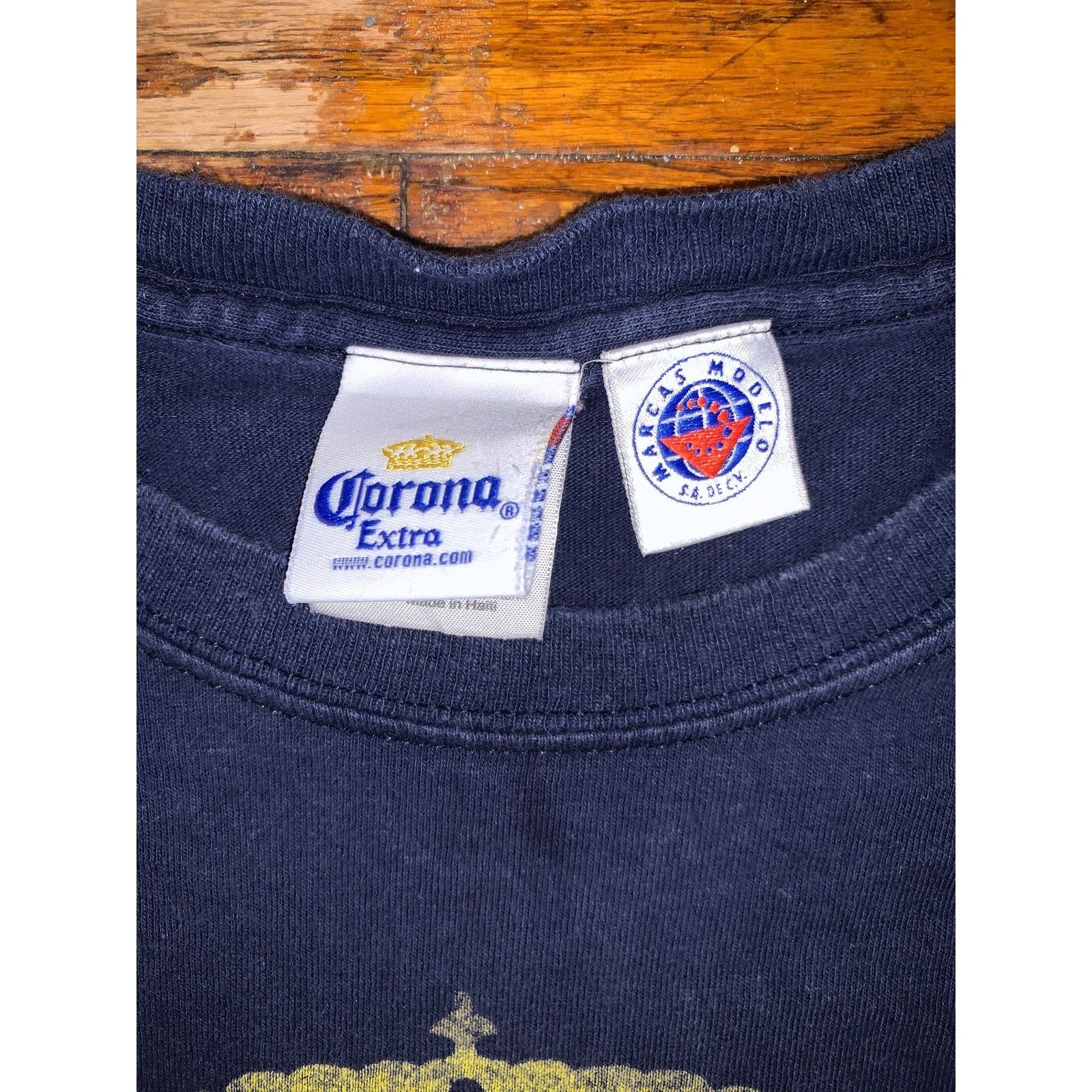 Other Corona Extra T Shirt Large Navy Blue Beach Beer Graphic Size US L / EU 52-54 / 3 - 4 Thumbnail