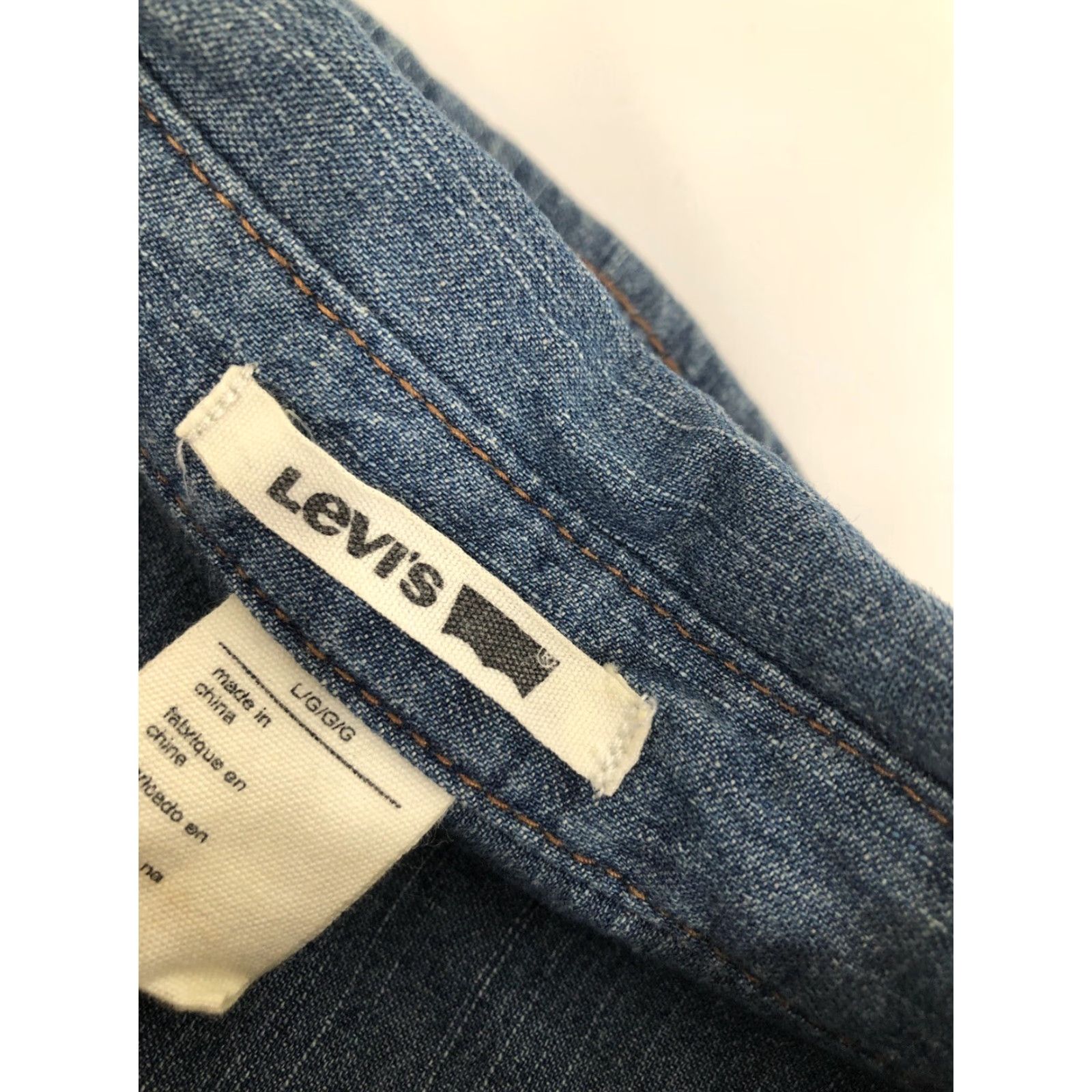Denime LEVI STRAUSS - NEW w TAG - Denim Pearl Snap Shirt Womens Lg Blue Western Shirt Size L / US 10 / IT 46 - 5 Thumbnail