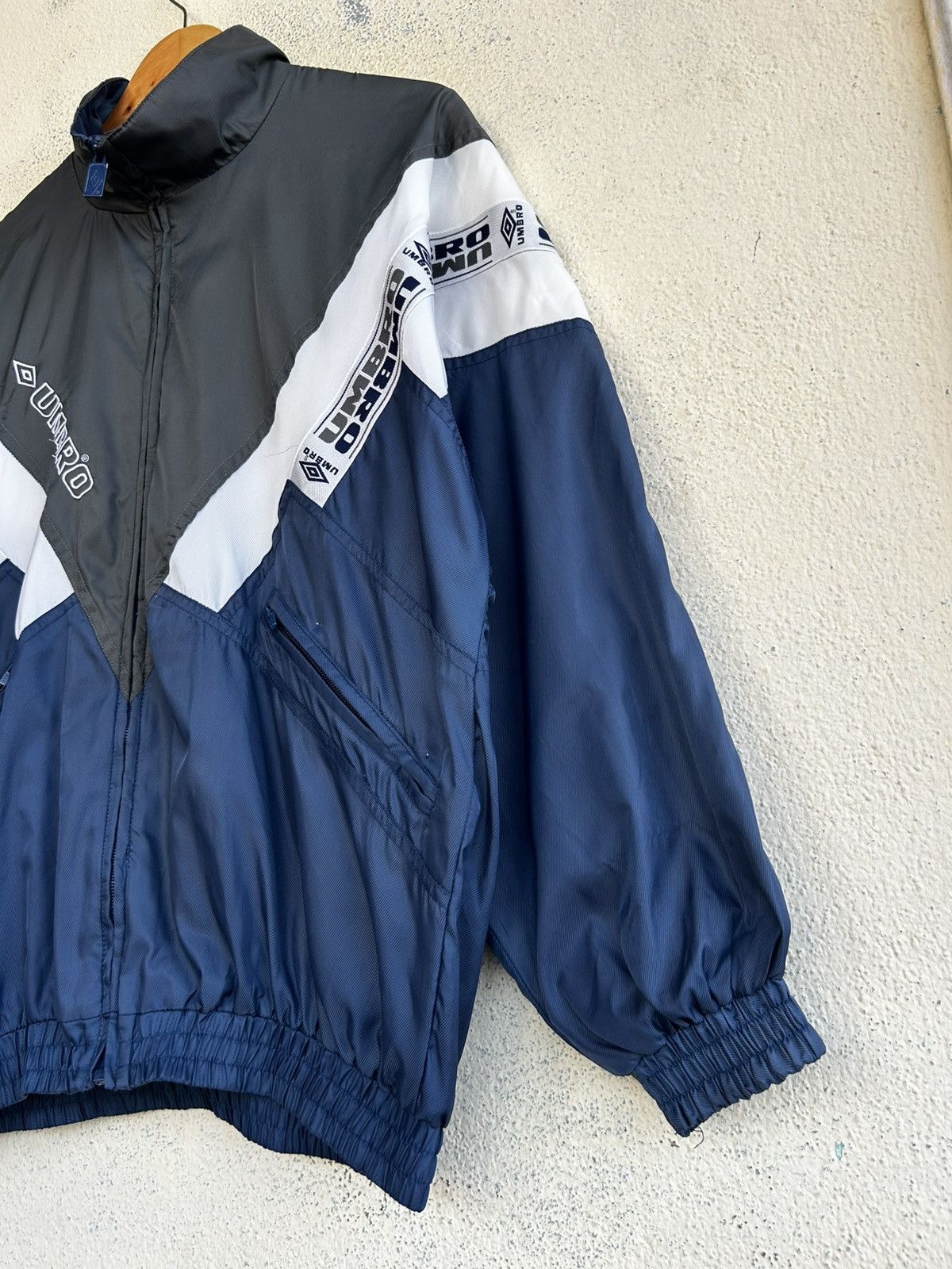 Umbro Vintage 90’s UMBRO Colour Block Nylon Windbreaker Size US S / EU 44-46 / 1 - 7 Thumbnail