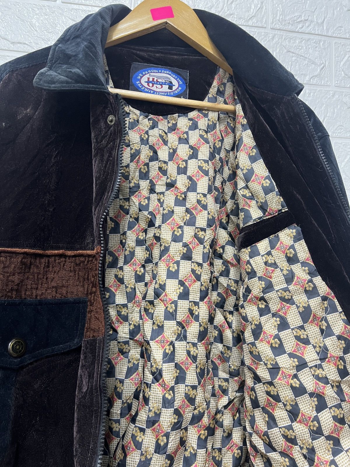Designer × Vintage VINTAGE US FINEST ATHLETES Size US L / EU 52-54 / 3 - 6 Thumbnail
