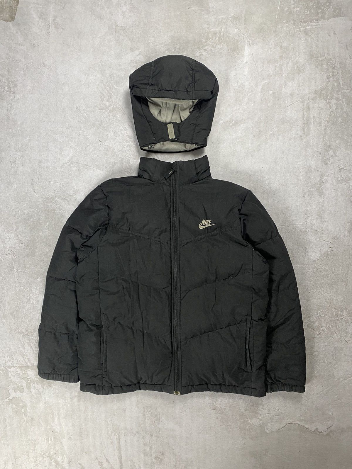 image of Y2K Nike Puffer Down Jacket in Black, Men's (Size Large)