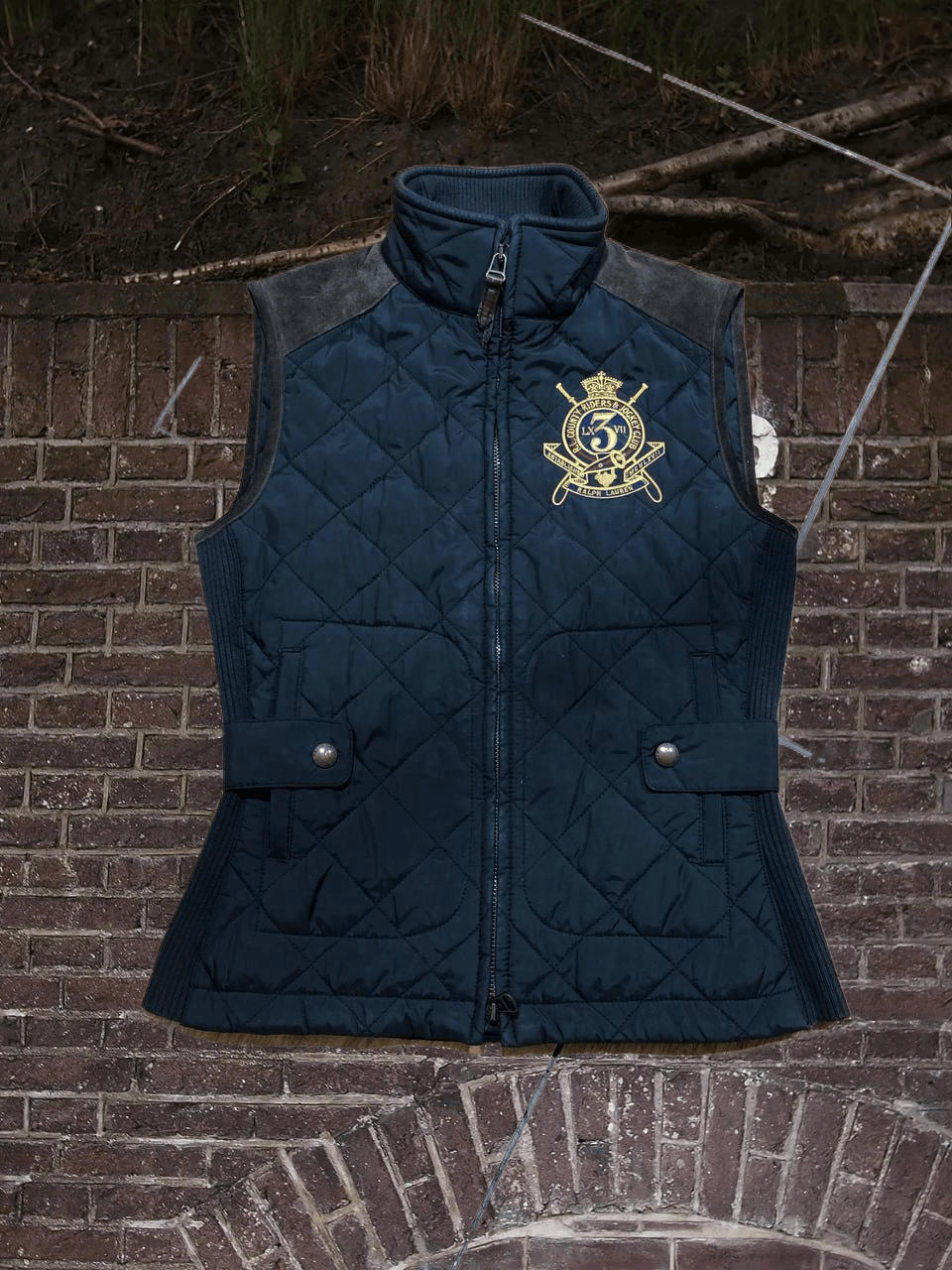 Polo Ralph Lauren Ralph Lauren Quilted Gold Logo Suede Trim Equestrian Vest Size XS / US 0-2 / IT 36-38 - 1 Thumbnail