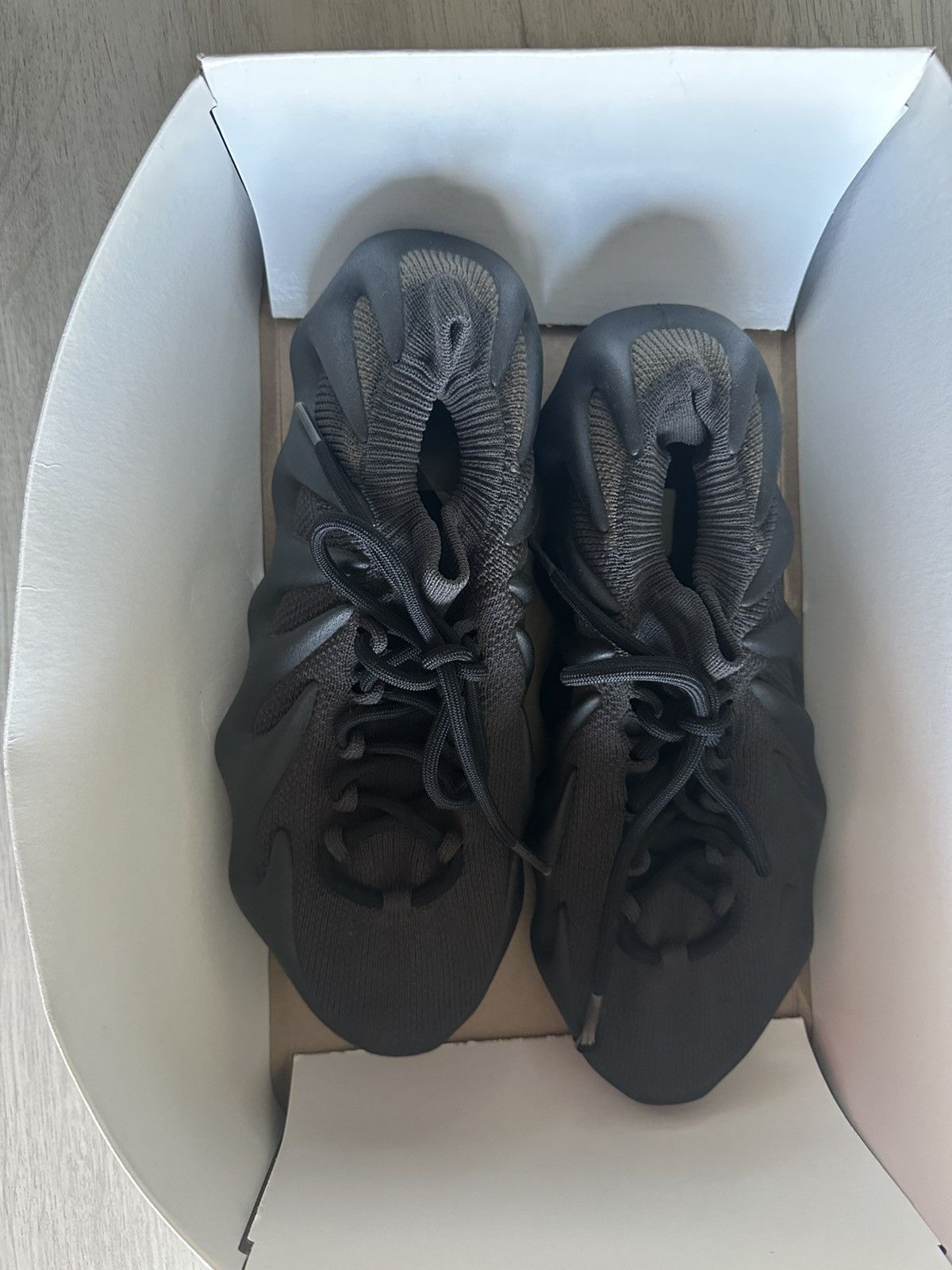 Yeezy Yeezy 450 triple black Size US 9 / EU 42 - 2 Thumbnail