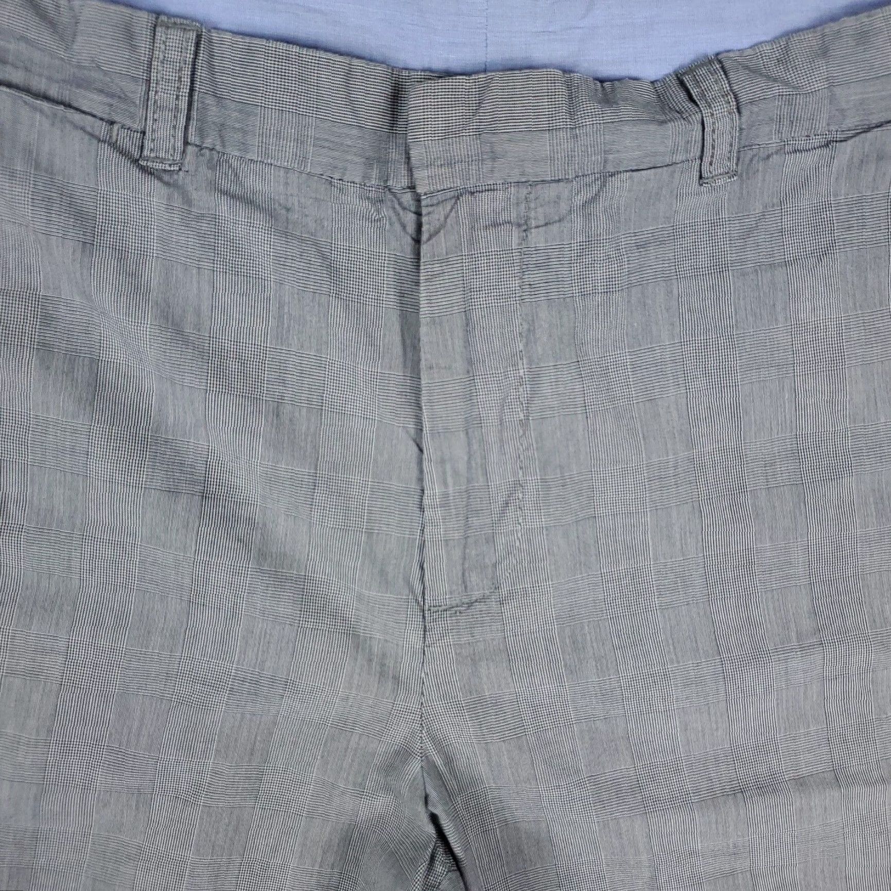 Tommy Hilfiger Tommy Hilfiger Mens Shorts Size 38 Gray Plaid Slim Fit Casual Chino Pants Size US 38 / EU 54 - 2 Thumbnail