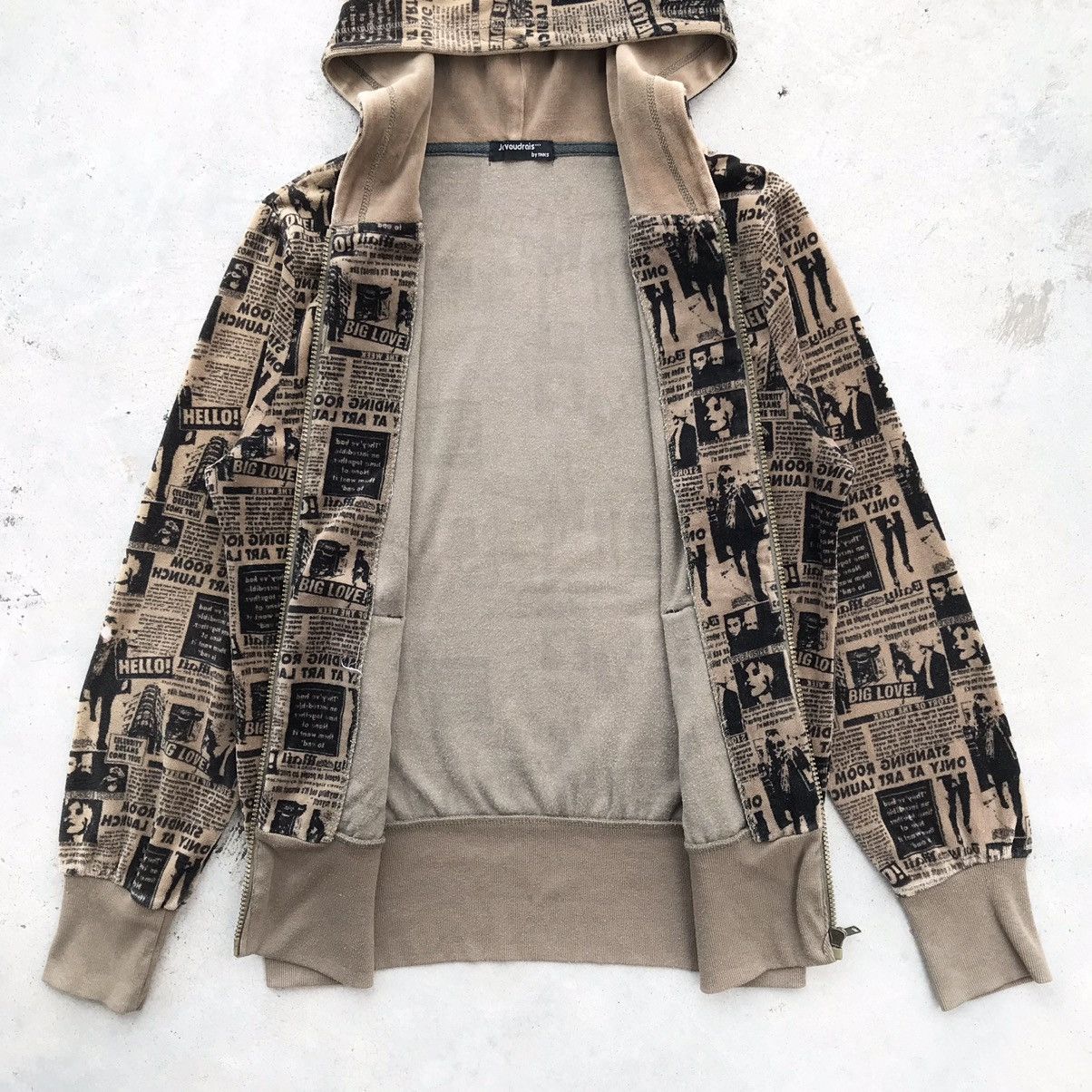 Hysteric Glamour 2000's Jevoudrais by Tinks " Standing Room " Hoodie Velvet Size L / US 10 / IT 46 - 5 Thumbnail