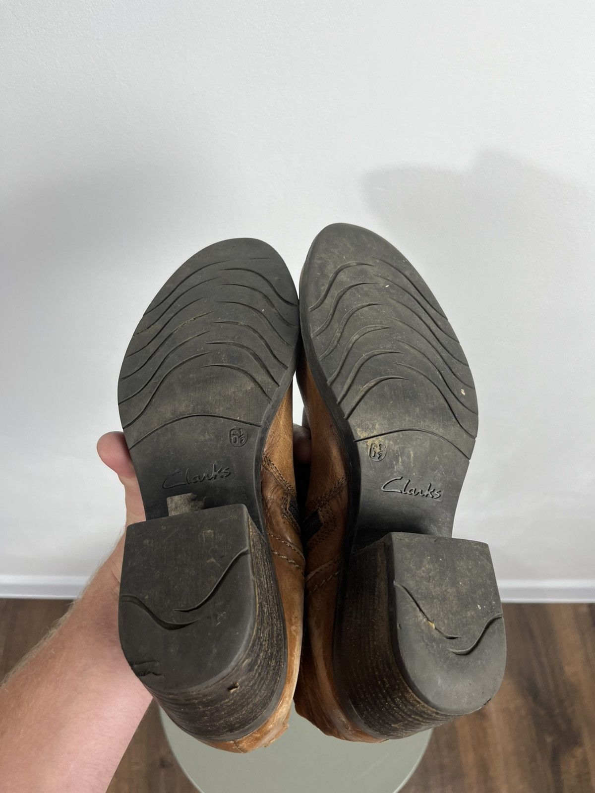 Clarks × Vintage Clarks Distressed Leather Ankle Boots – Avant-Garde Western Size US 6.5 / IT 36.5 - 11 Thumbnail