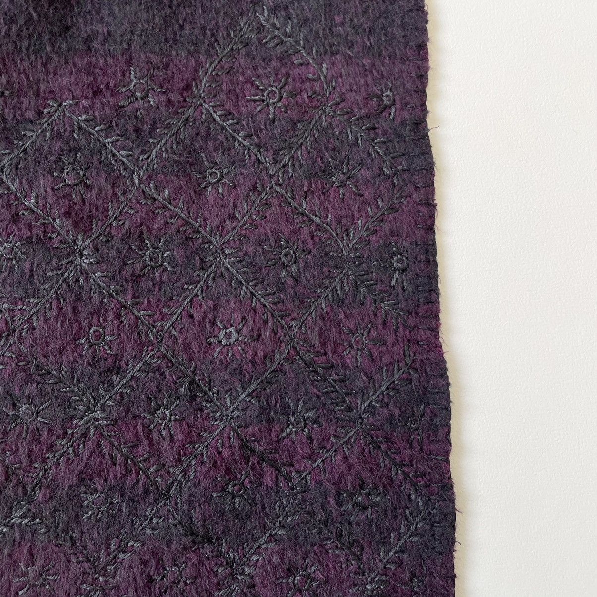 Dries Van Noten Black / Purple ‘Embroidered Wool Scarf’ Size ONE SIZE - 5 Thumbnail